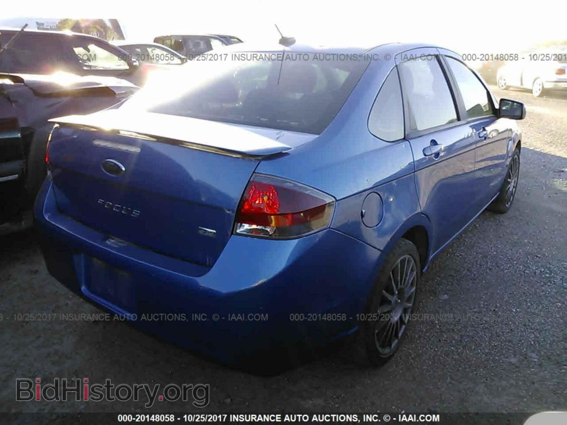 2011 Ford Focus - VIN: 1FAHP3GN8BW130728 - Фото 4