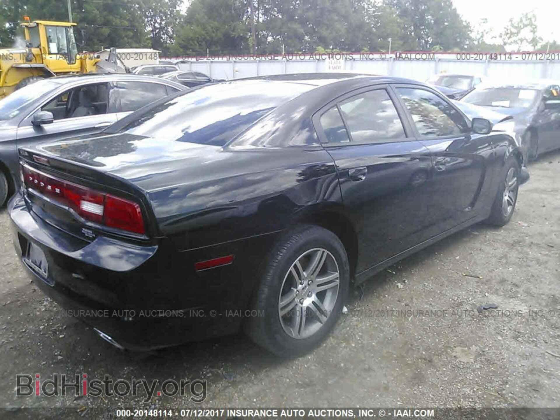 2013 Dodge Charger - VIN: 2C3CDXAT6DH538422 - Фото 4