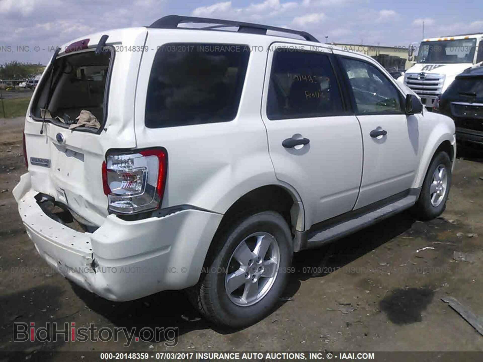 2011 Ford Escape - VIN: 1FMCU0D75BKA15847 - Photo 4