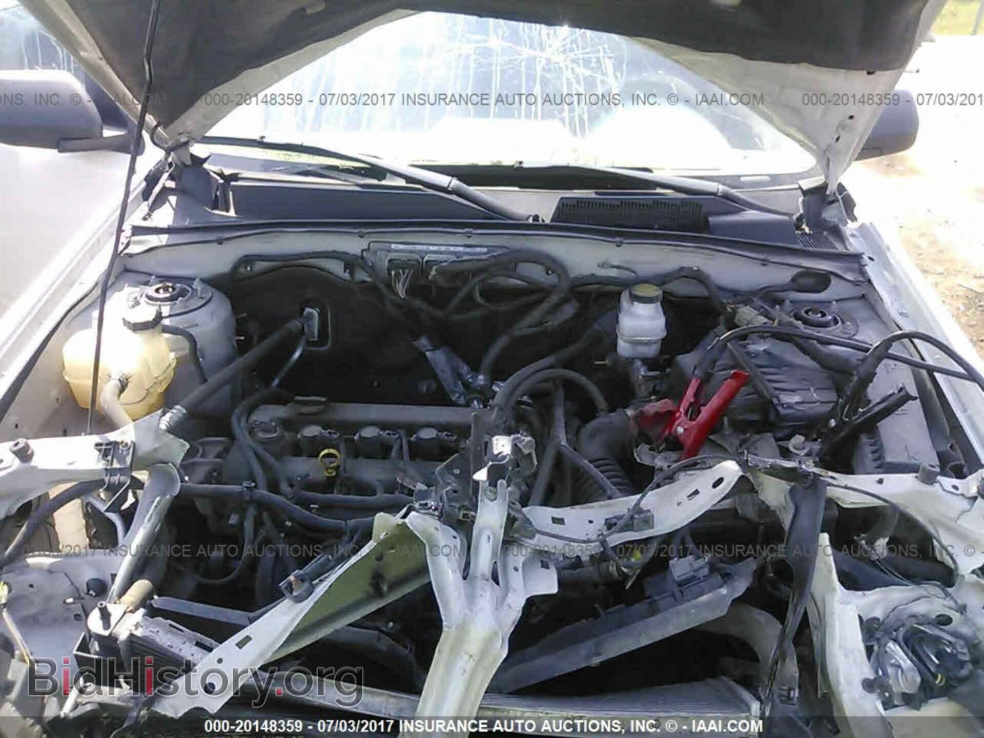 2011 Ford Escape - VIN: 1FMCU0D75BKA15847 - Photo 10