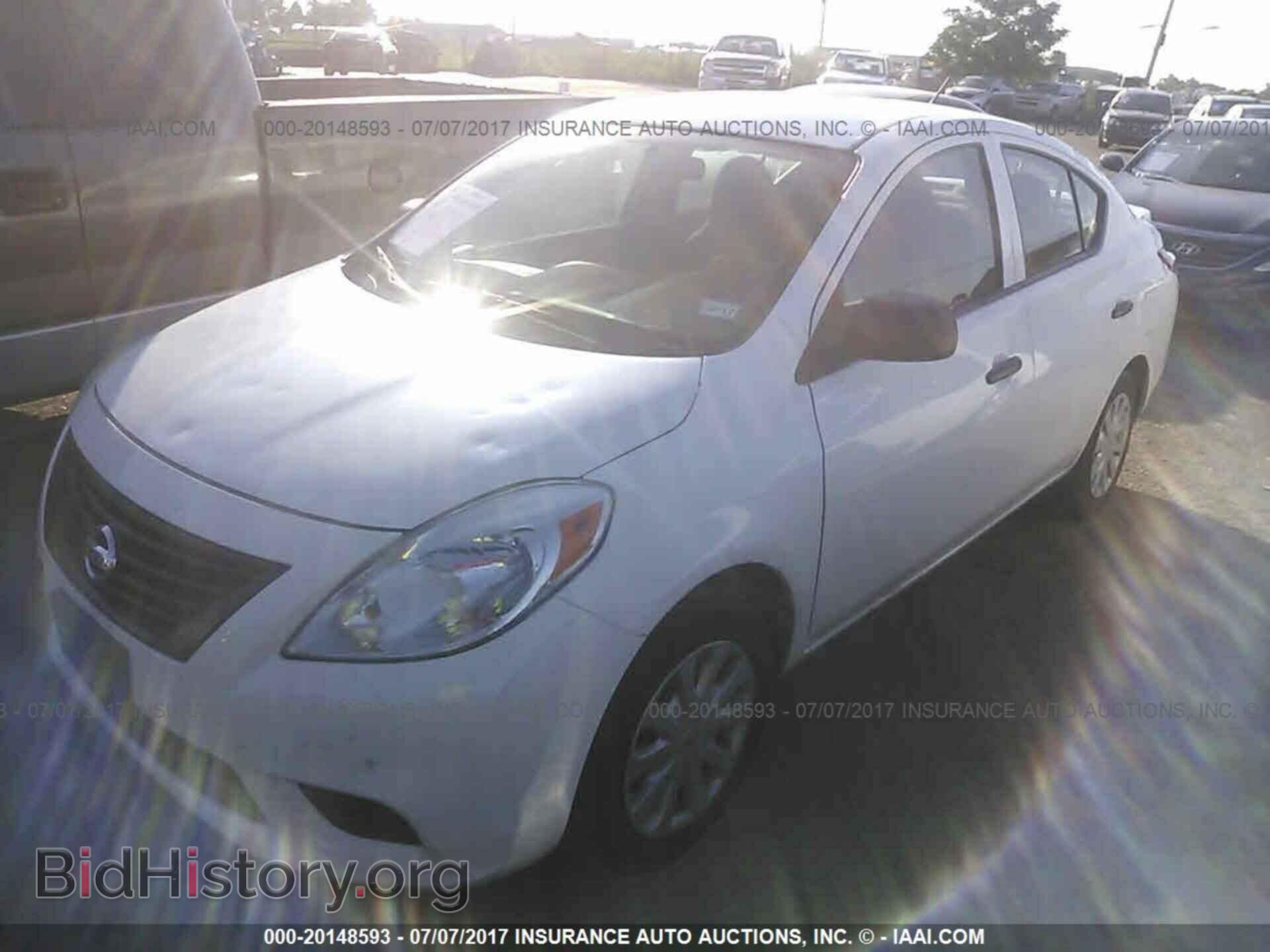2014 Nissan Versa - VIN: 3N1CN7AP7EL866049 - Фото 2