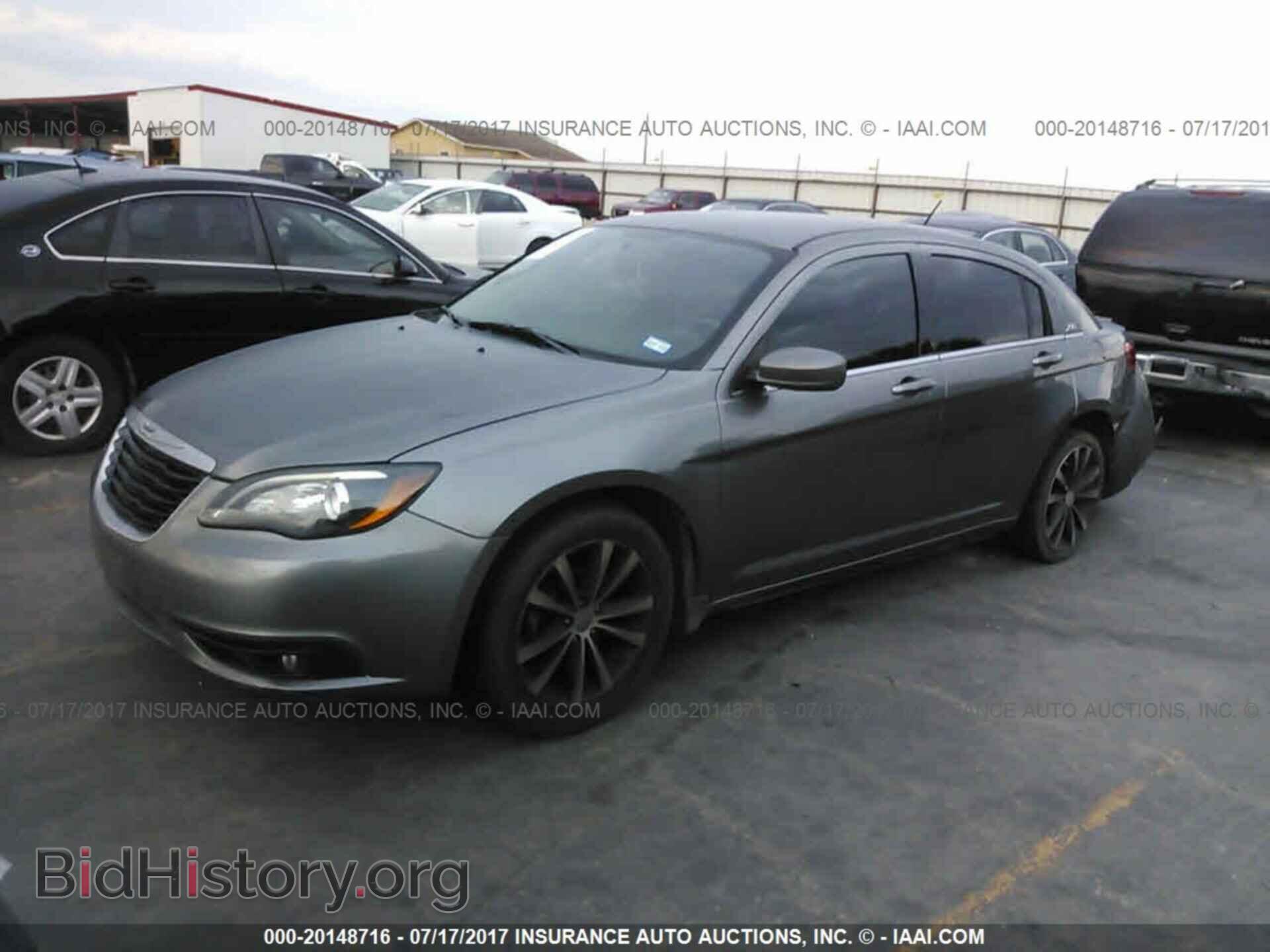 2013 Chrysler 200 - VIN: 1C3CCBBB4DN726455 - Photo 2