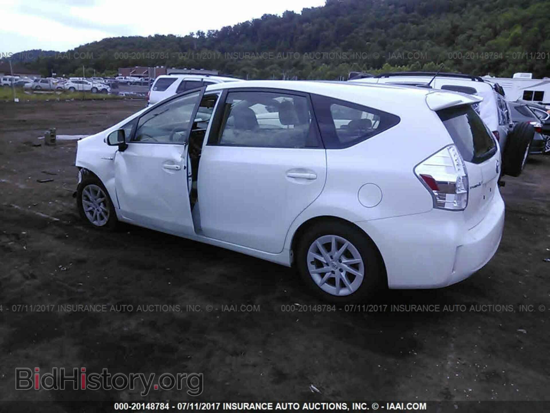 2014 Toyota Prius v - VIN: JTDZN3EU8E3359267 - Фото 3