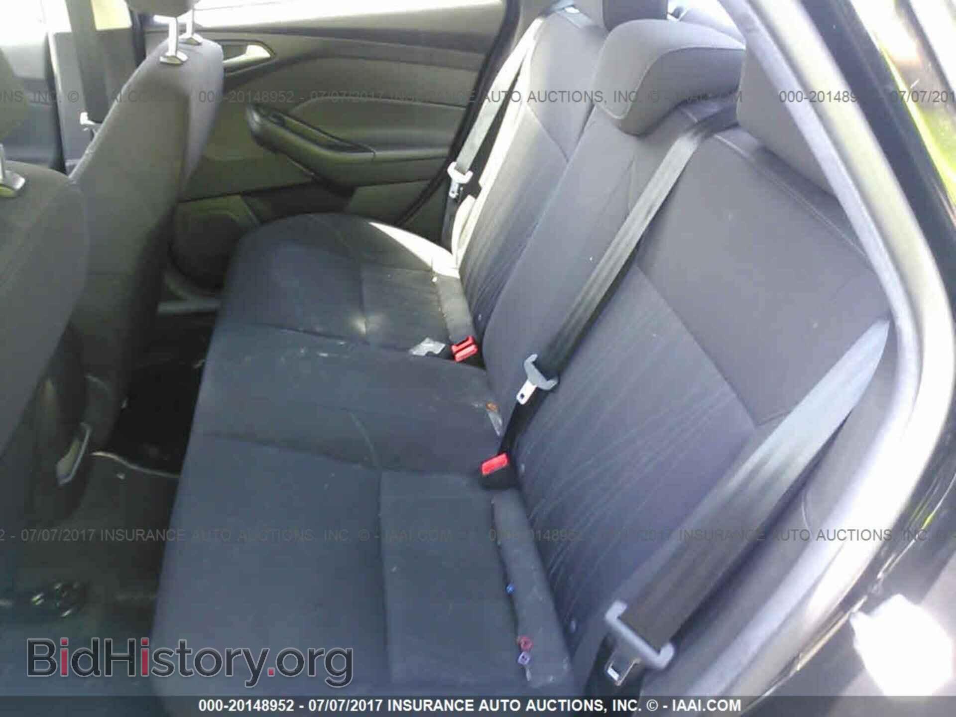 2016 Ford Focus - VIN: 1FADP3F22GL403449 - Photo 8