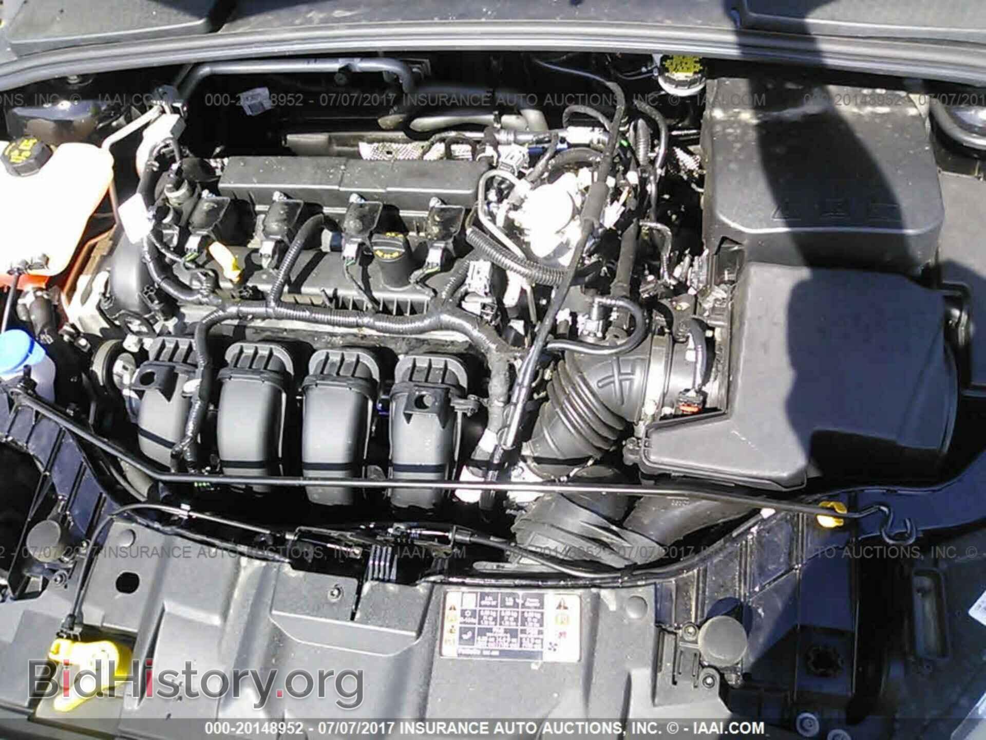 2016 Ford Focus - VIN: 1FADP3F22GL403449 - Photo 10