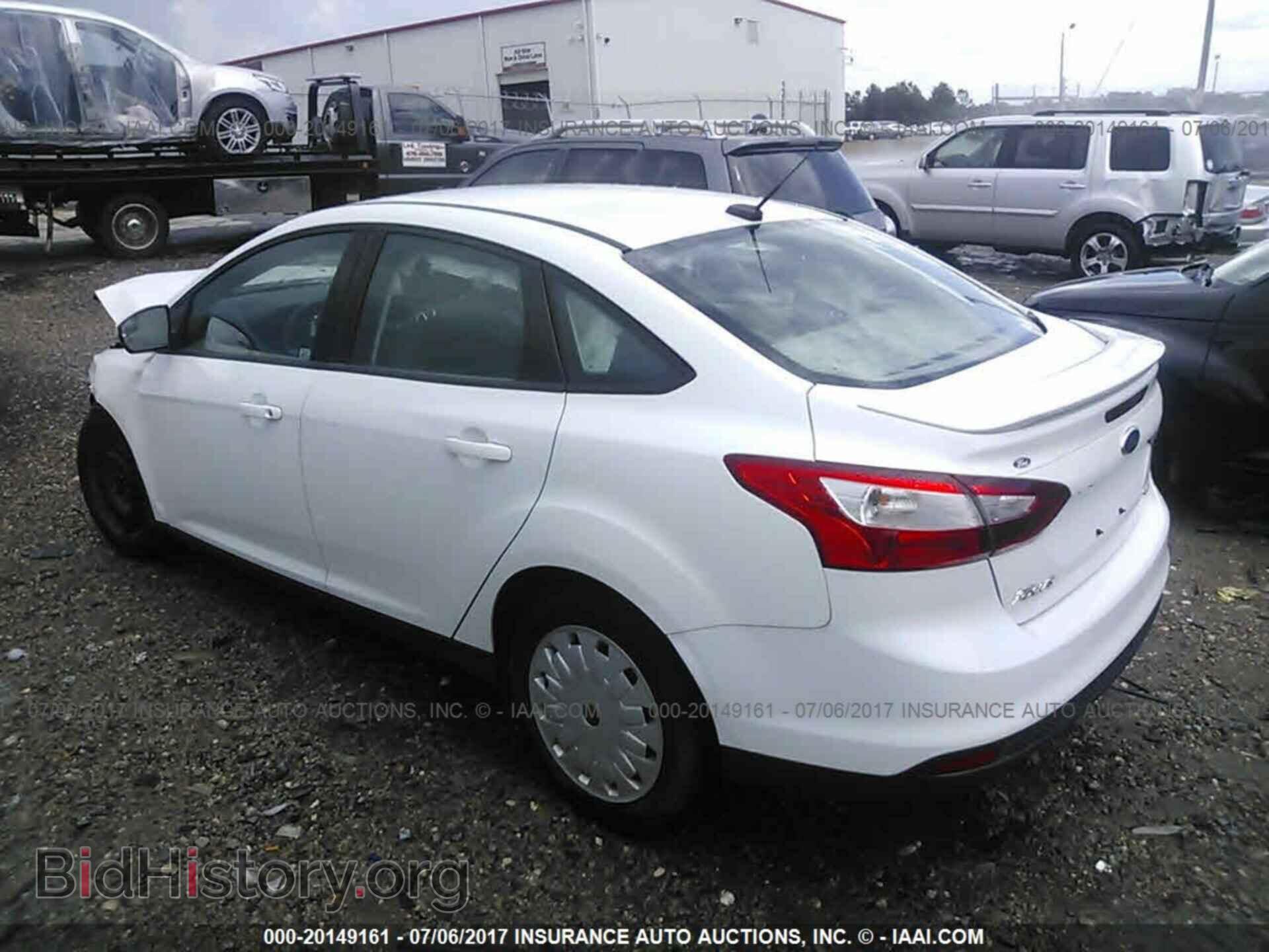 2012 Ford Focus - VIN: 1FAHP3F22CL292705 - Photo 3