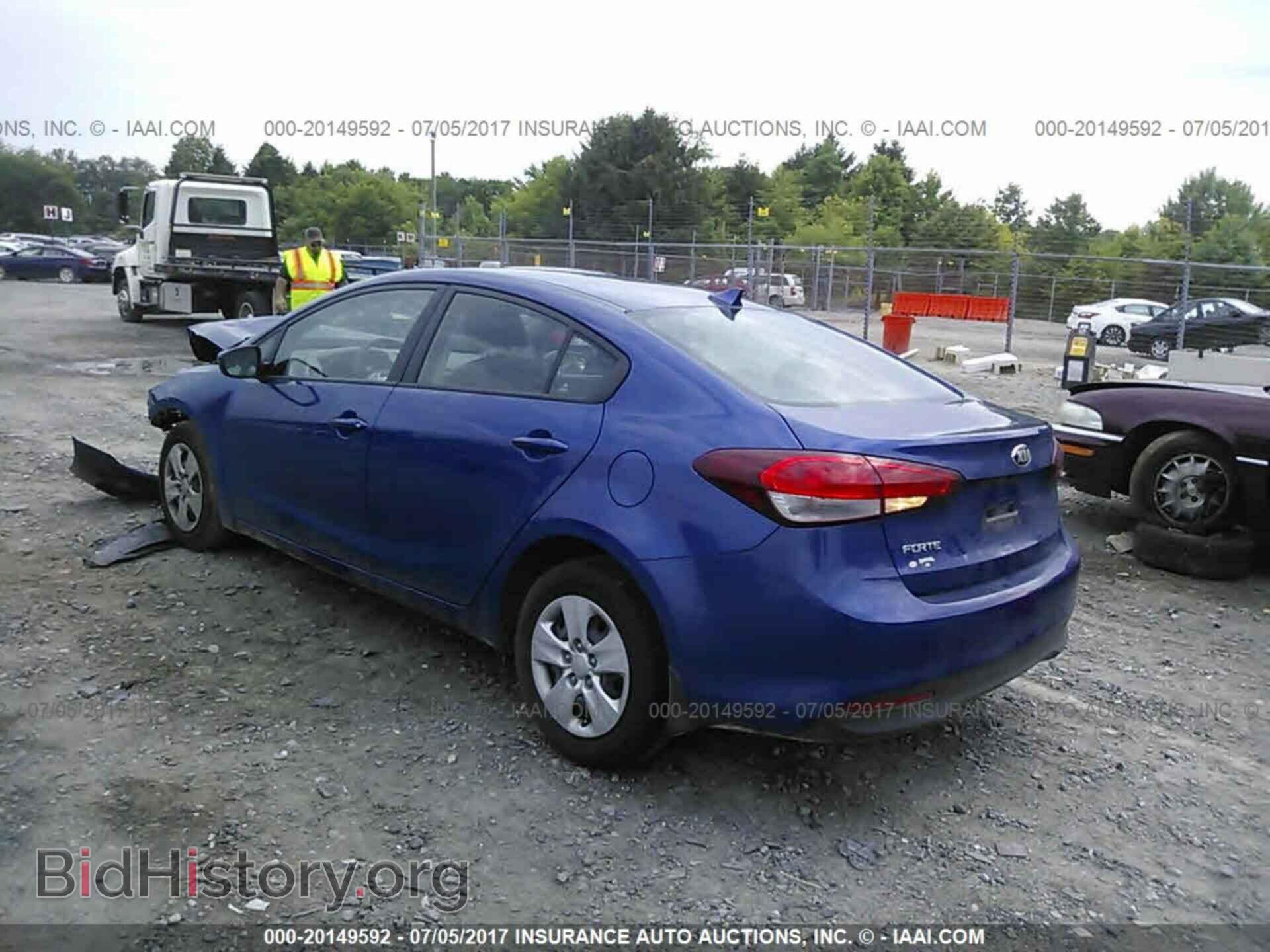 2017 Kia Forte - VIN: 3KPFL4A70HE034317 - Фото 3