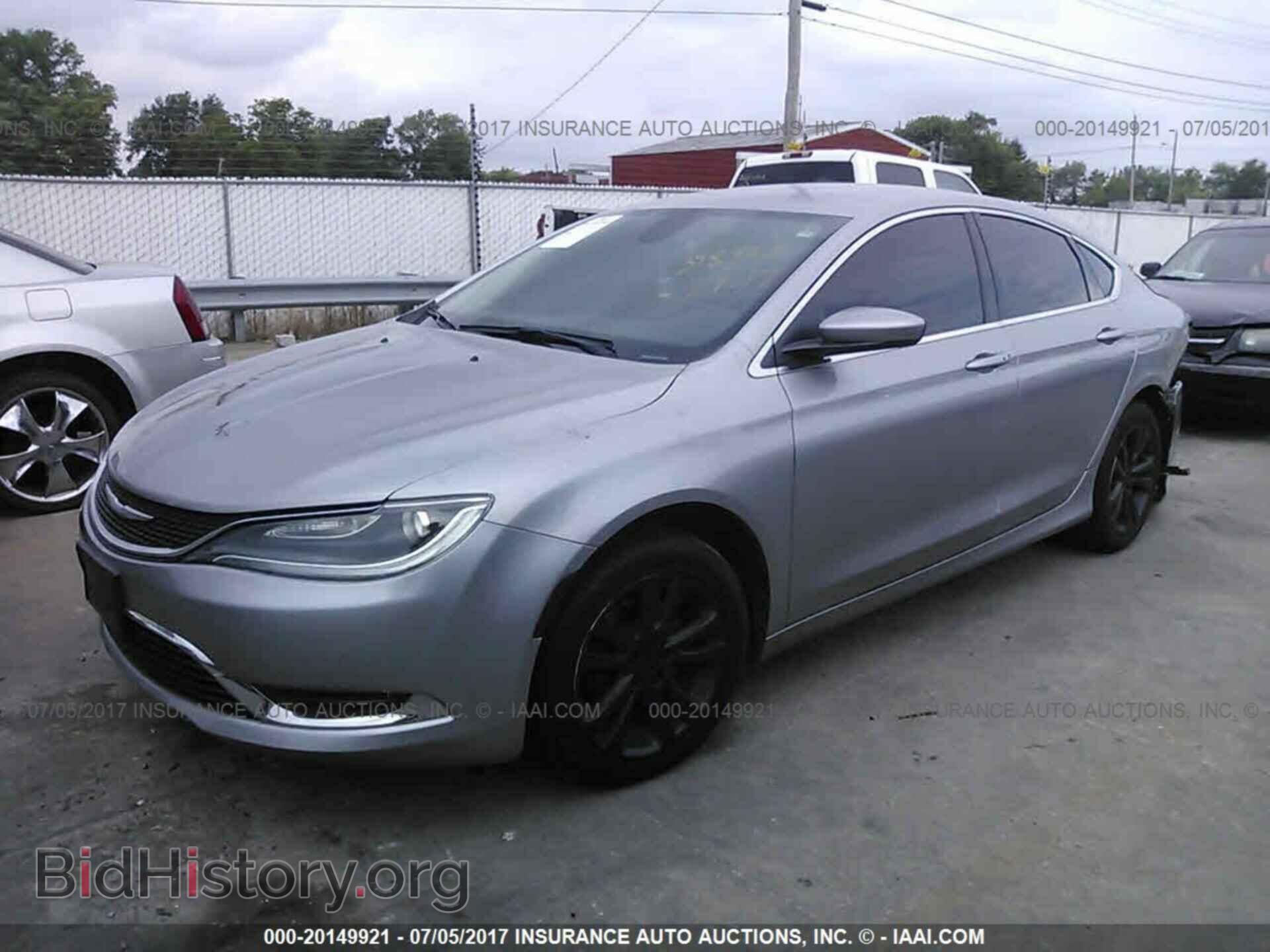 2015 Chrysler 200 - VIN: 1C3CCCAB4FN612403 - Photo 2
