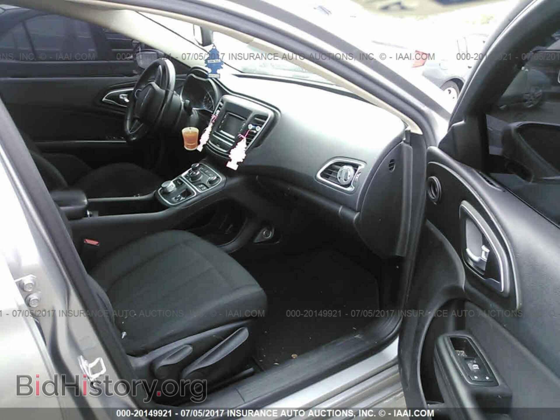 2015 Chrysler 200 - VIN: 1C3CCCAB4FN612403 - Photo 5