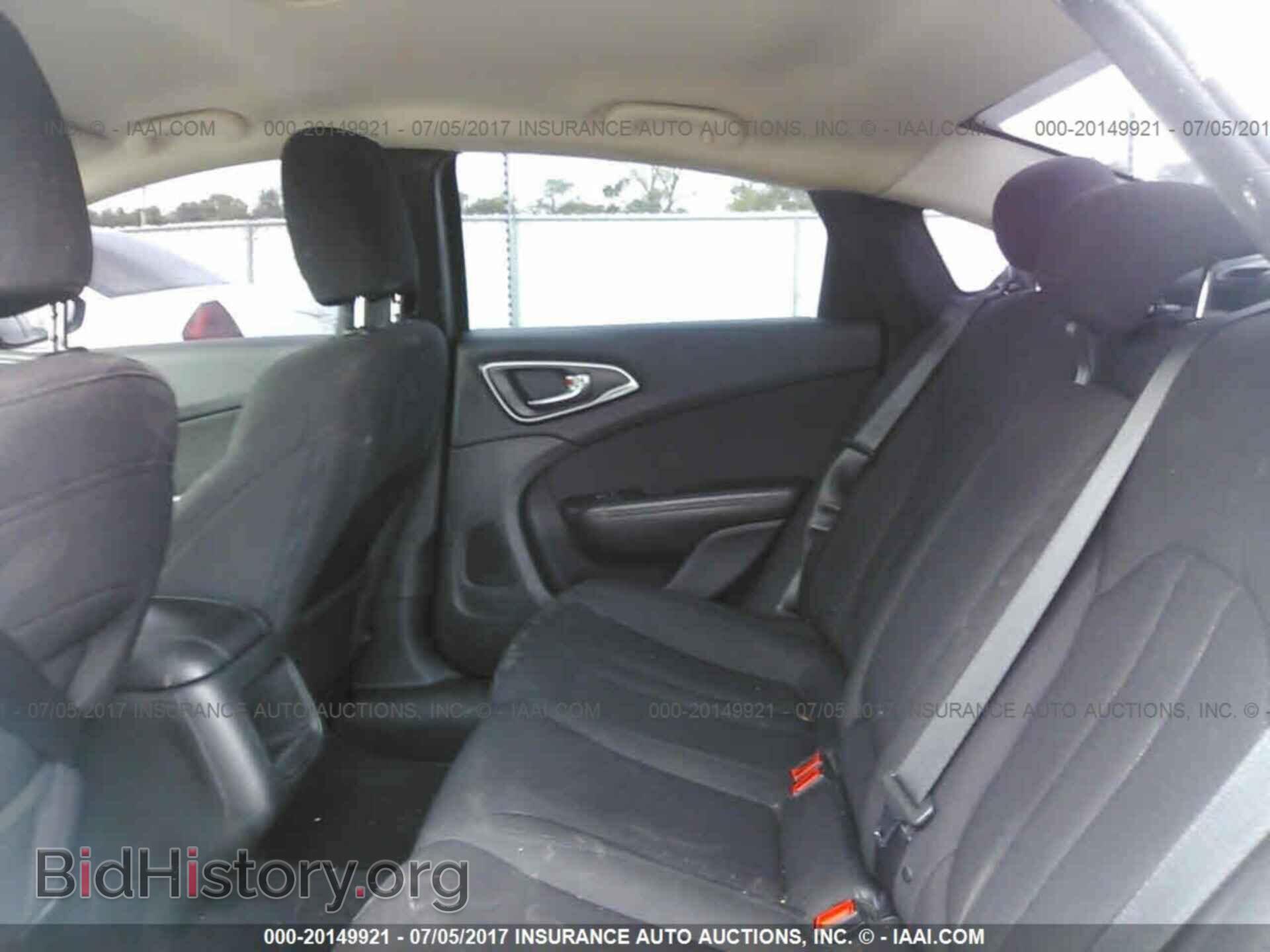 2015 Chrysler 200 - VIN: 1C3CCCAB4FN612403 - Photo 8