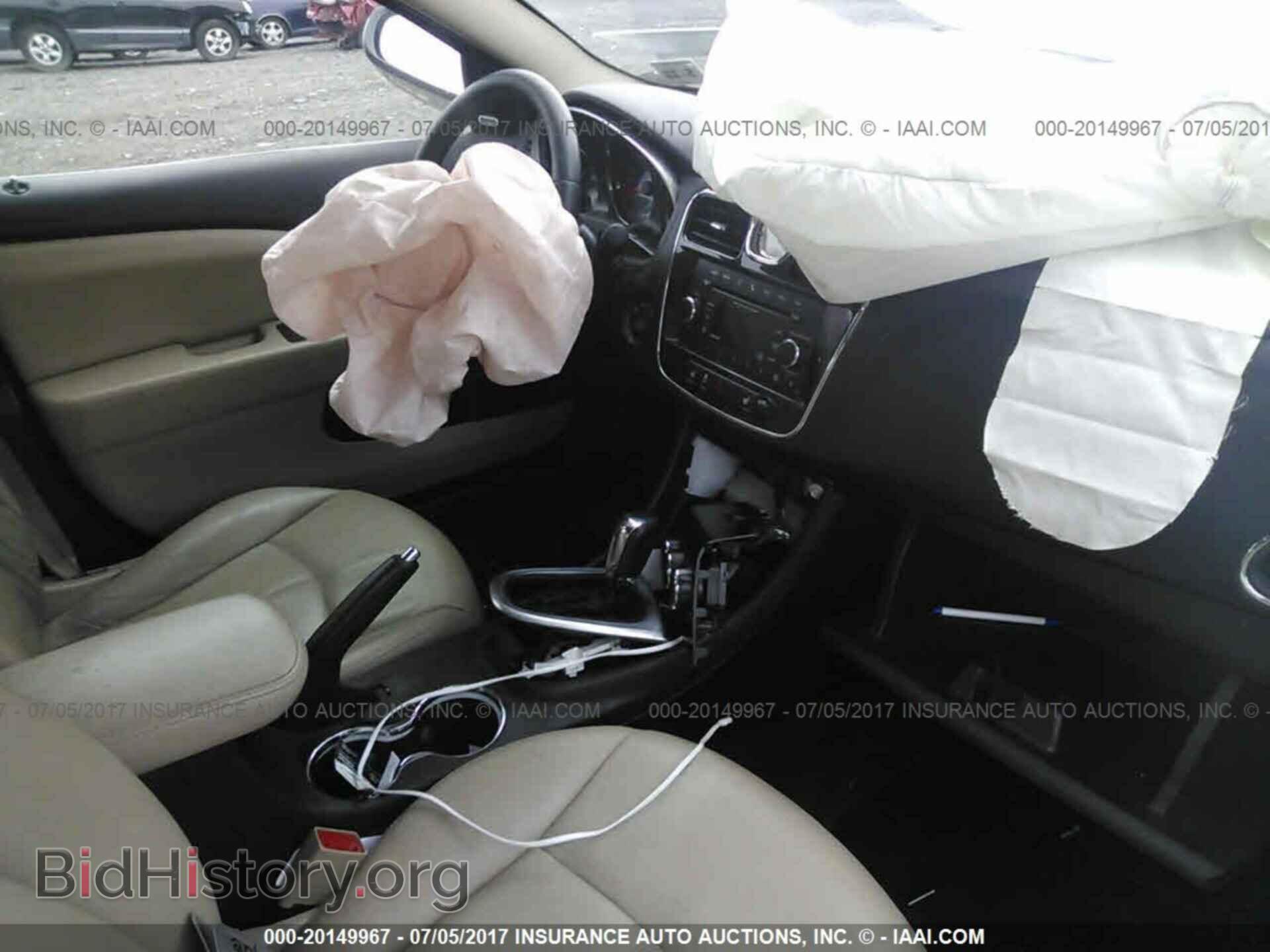 2013 Chrysler 200 - VIN: 1C3CCBCG8DN521120 - Photo 5