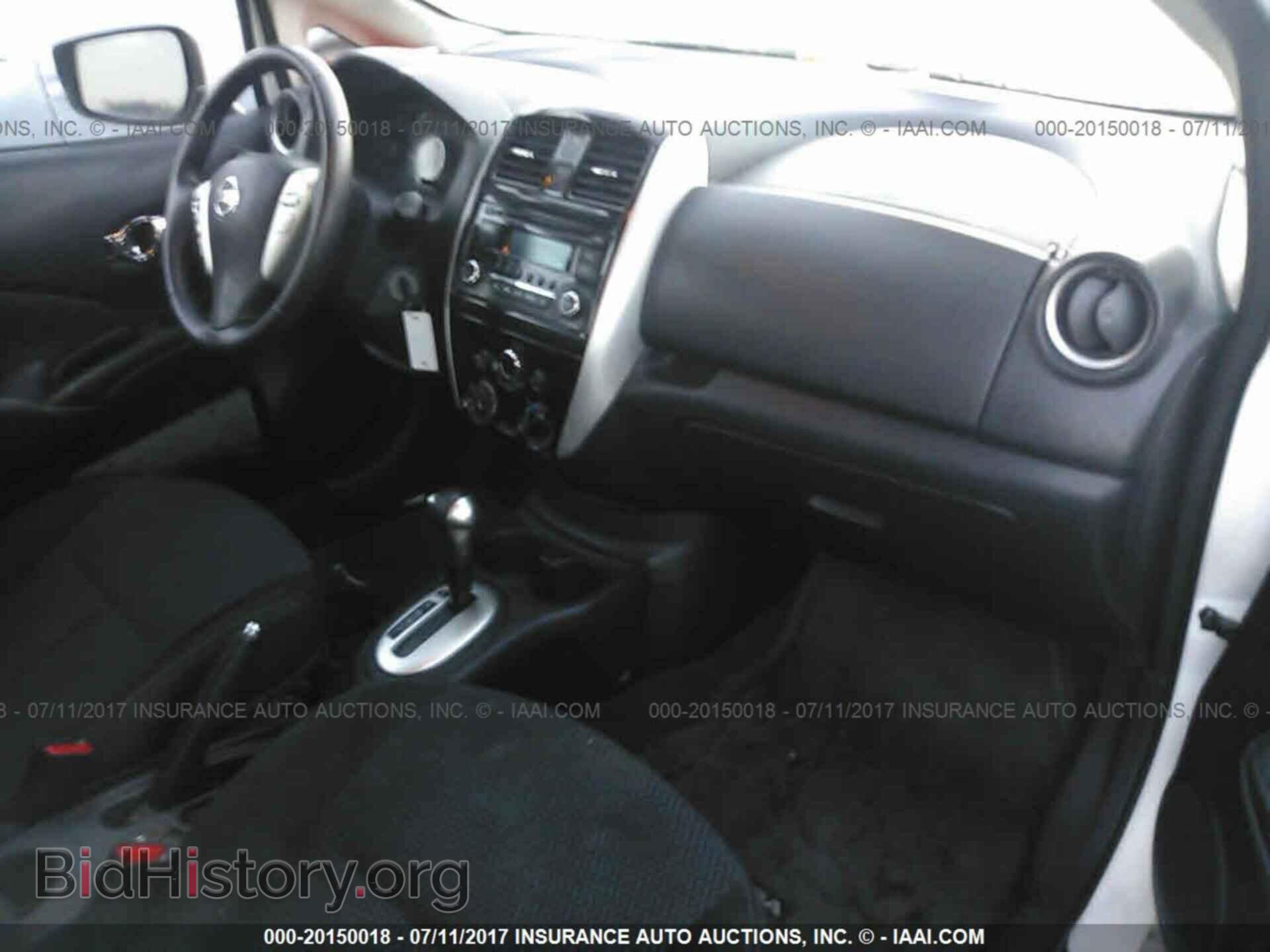 2015 Nissan Versa note - VIN: 3N1CE2CP9FL382630 - Photo 5