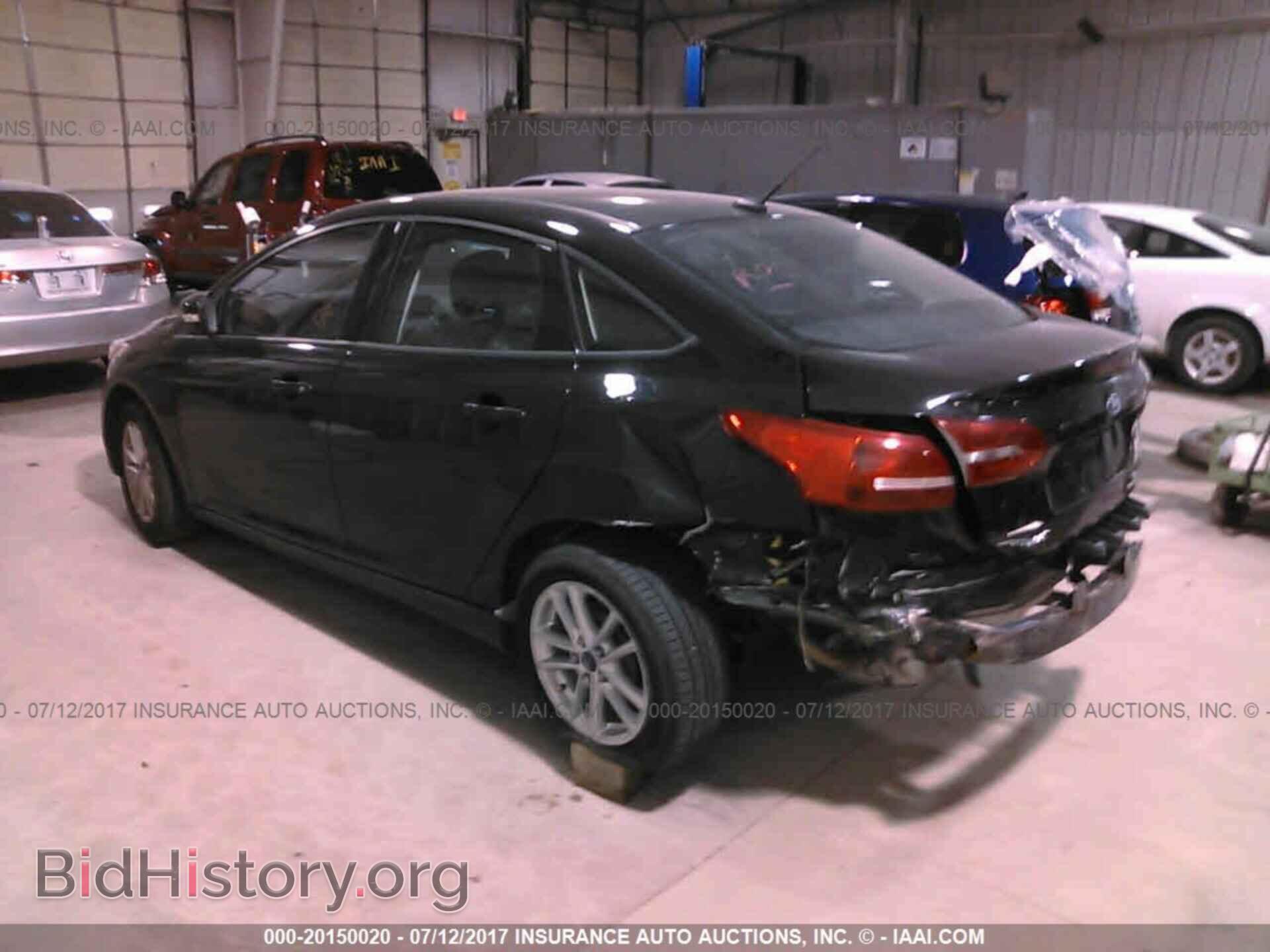 2015 Ford Focus - VIN: 1FADP3F20FL262914 - Photo 3