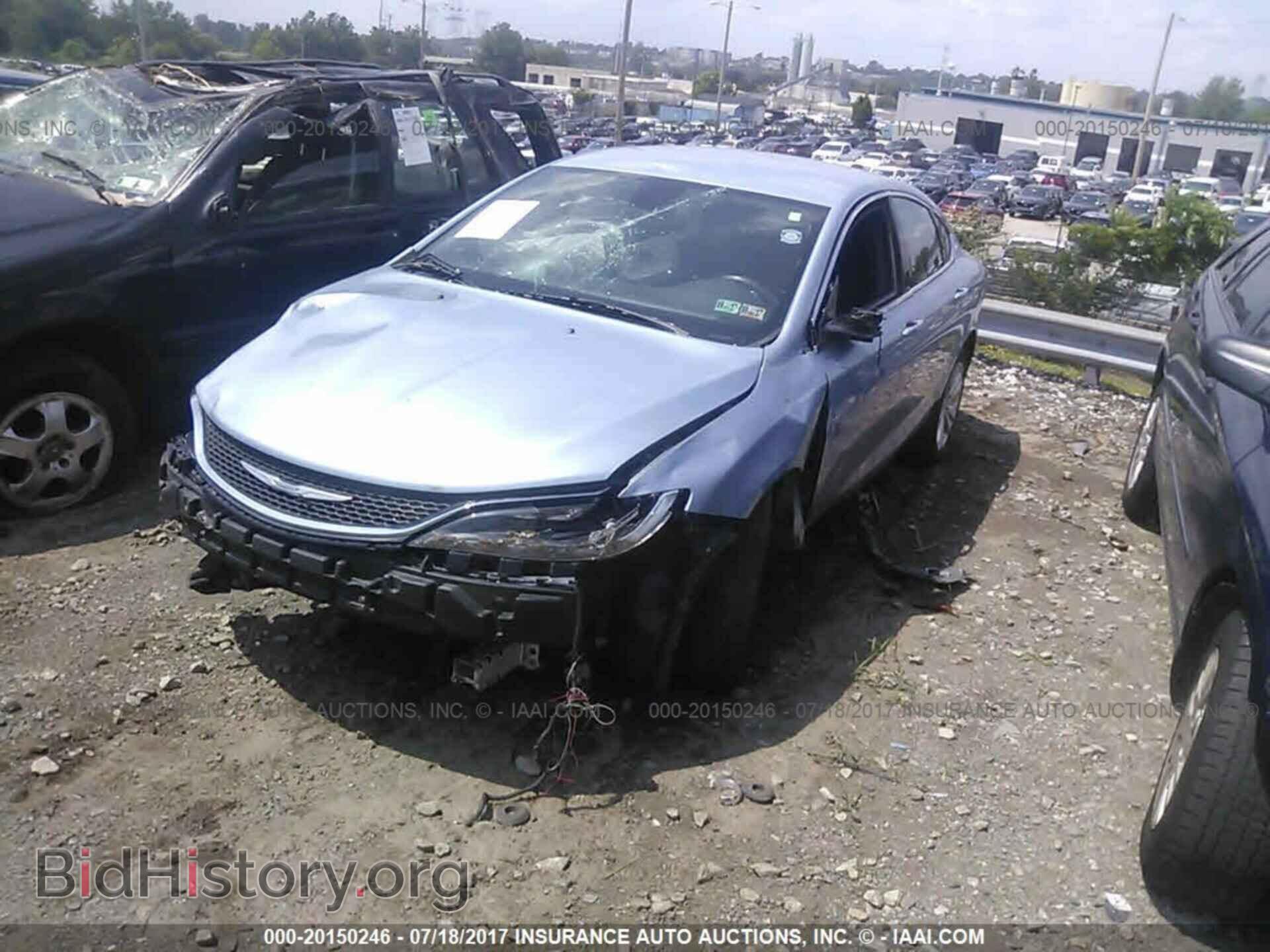 2015 Chrysler 200 - VIN: 1C3CCCAB0FN675479 - Photo 2