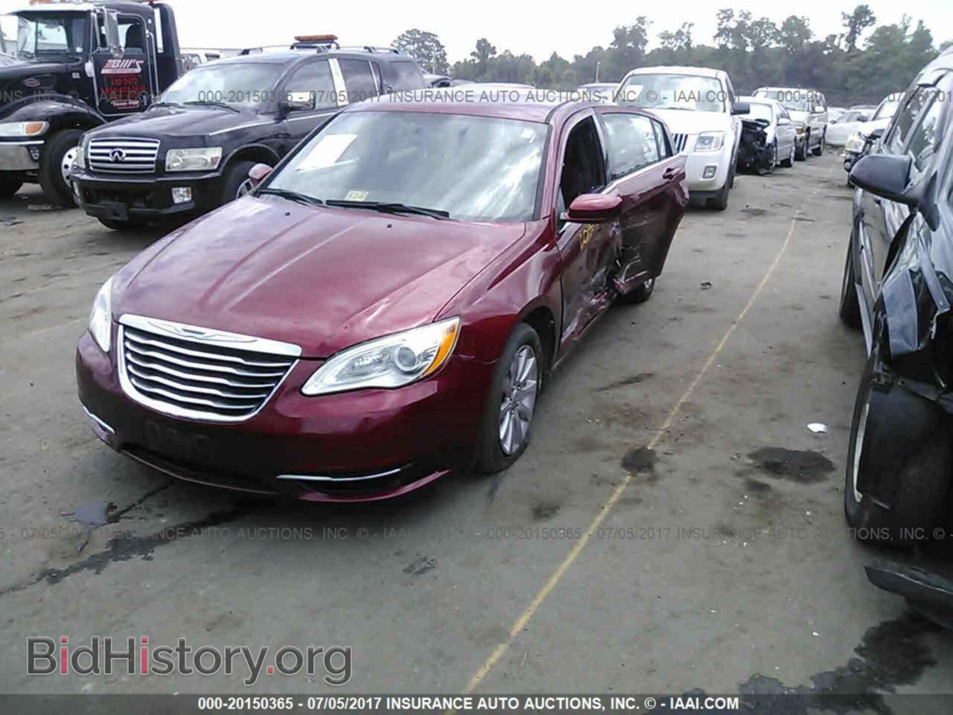 2013 Chrysler 200 - VIN: 1C3CCBBG6DN678260 - Photo 2