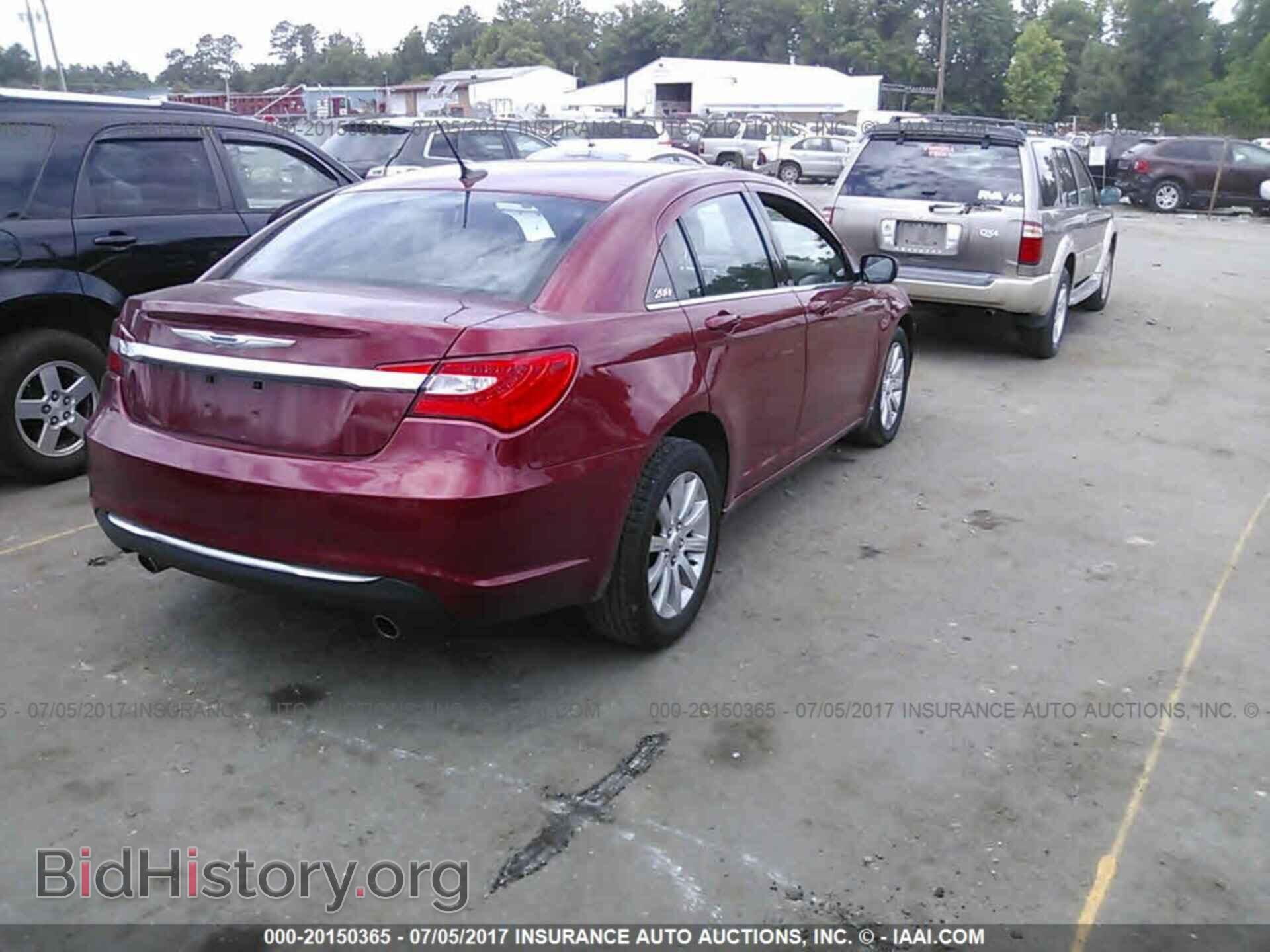 2013 Chrysler 200 - VIN: 1C3CCBBG6DN678260 - Photo 4