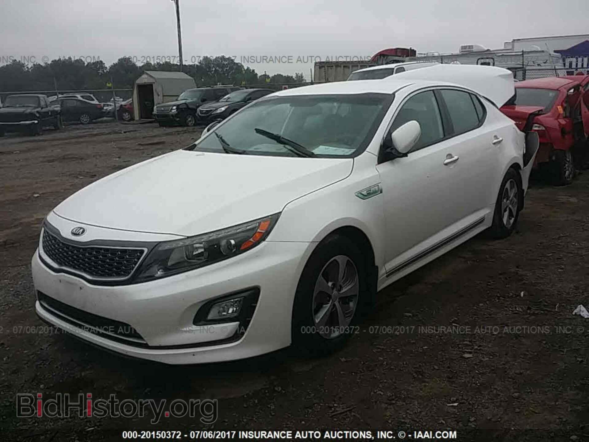 2015 Kia Optima - VIN: KNAGM4AD1F5088304 - Photo 2