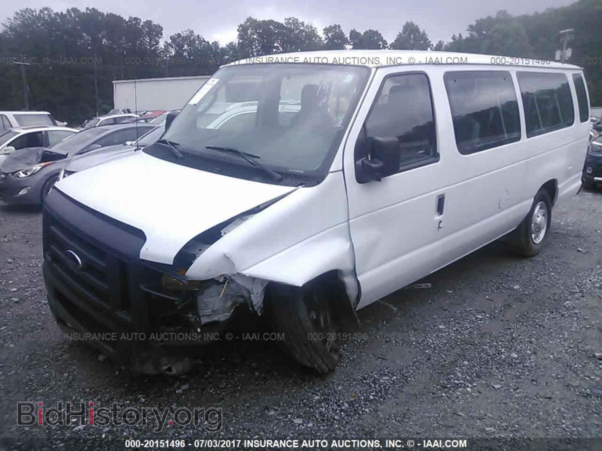2013 Ford Econoline - VIN: 1FBSS3BL3DDB08062 - Photo 2