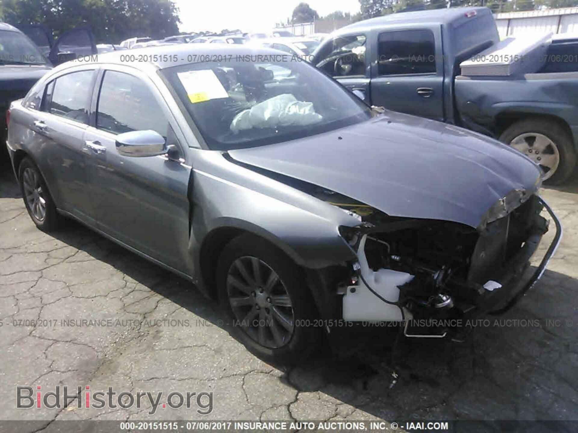 Photo 1C3CCBCG4DN516416 - Chrysler 200 2013