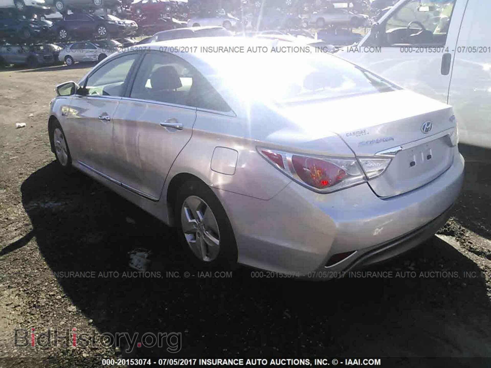 2012 Hyundai Sonata - VIN: KMHEC4A49CA031764 - Photo 3