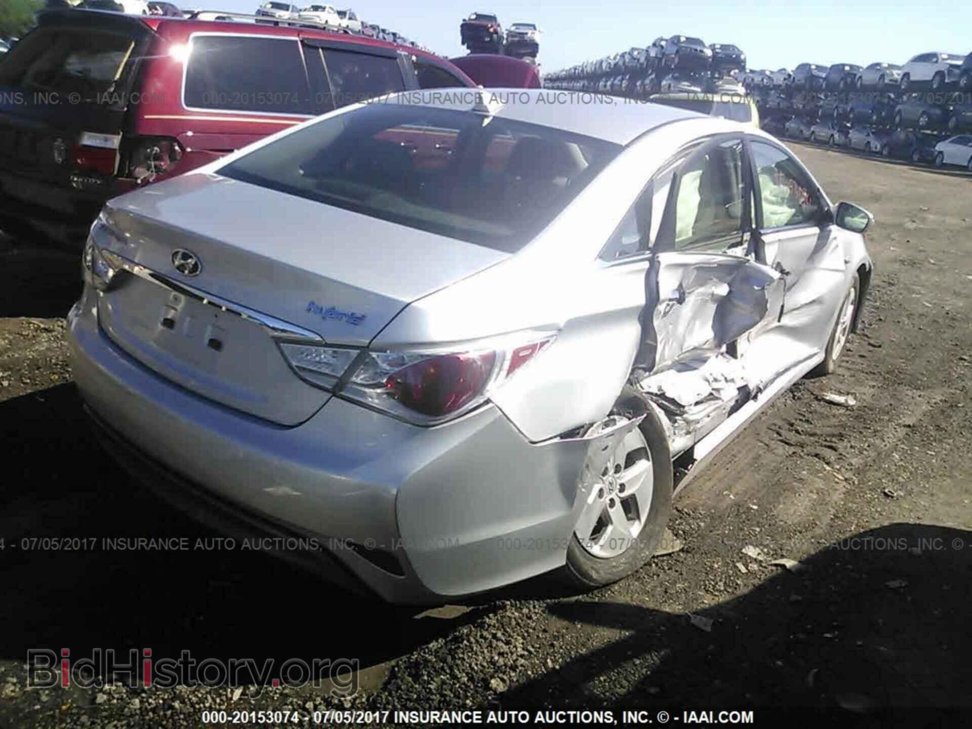 2012 Hyundai Sonata - VIN: KMHEC4A49CA031764 - Photo 4