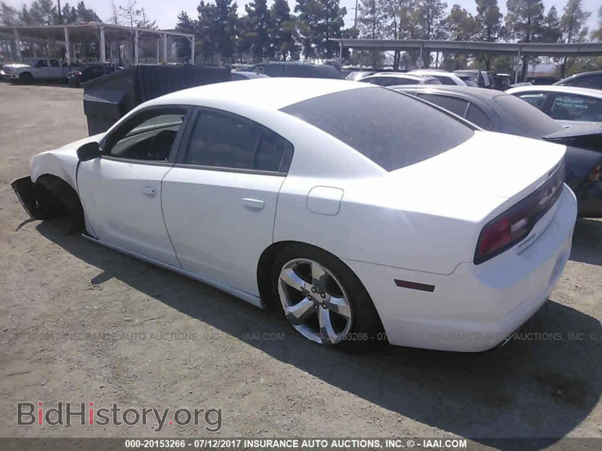 2013 Dodge Charger - VIN: 2C3CDXBG2DH637546 - Photo 3