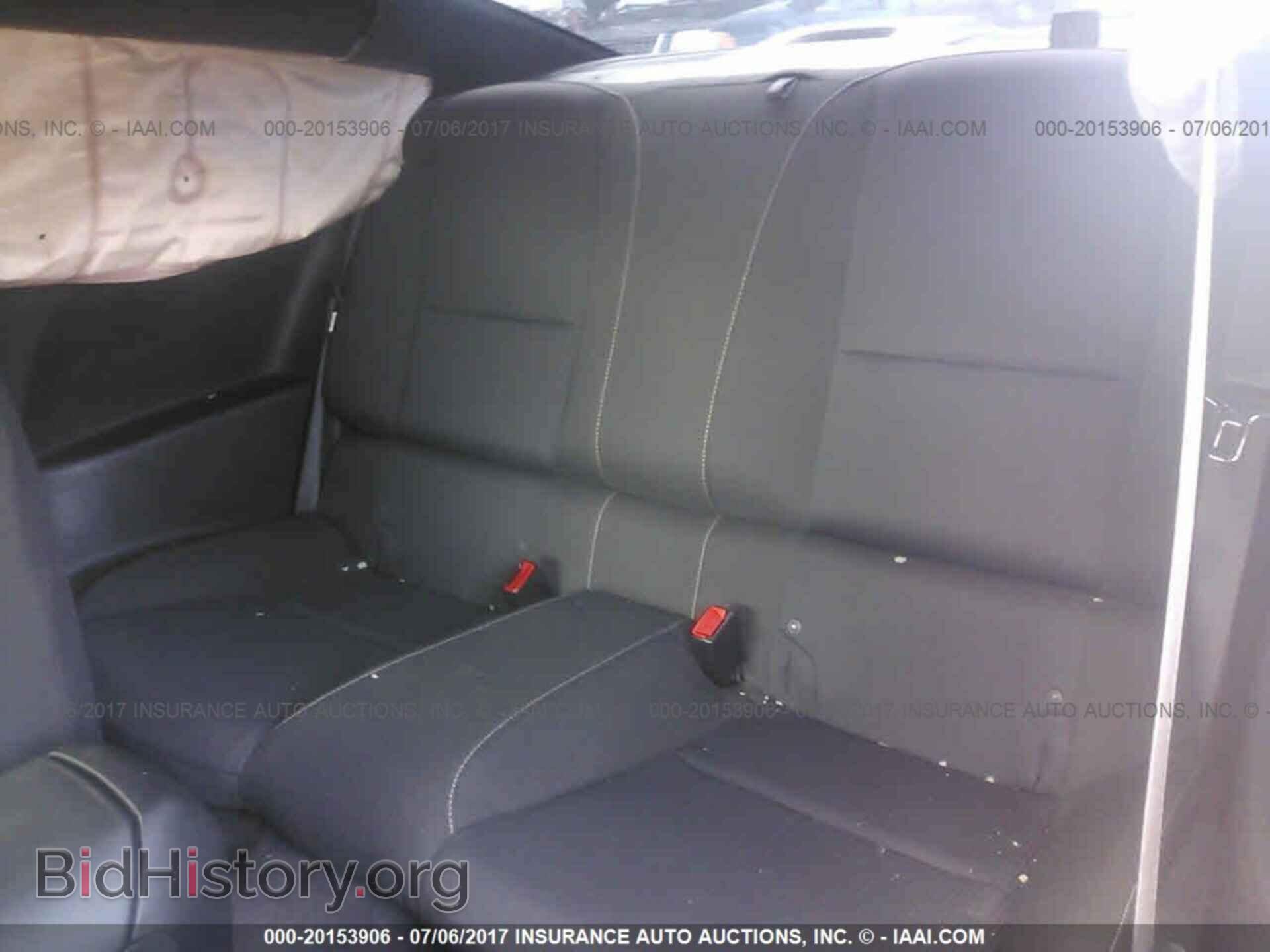2011 Chevrolet Camaro - VIN: 2G1FB1ED2B9102035 - Фото 8