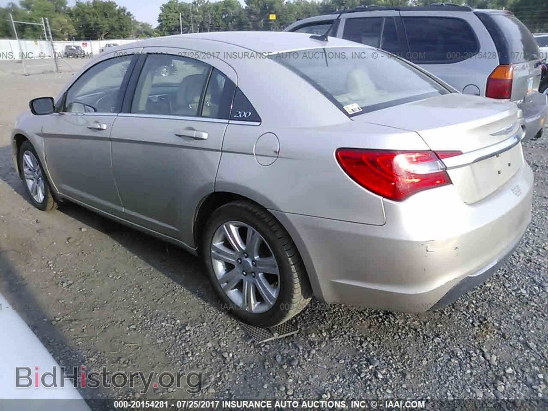 2013 Chrysler 200 - VIN: 1C3CCBBB2DN575101 - Фото 3