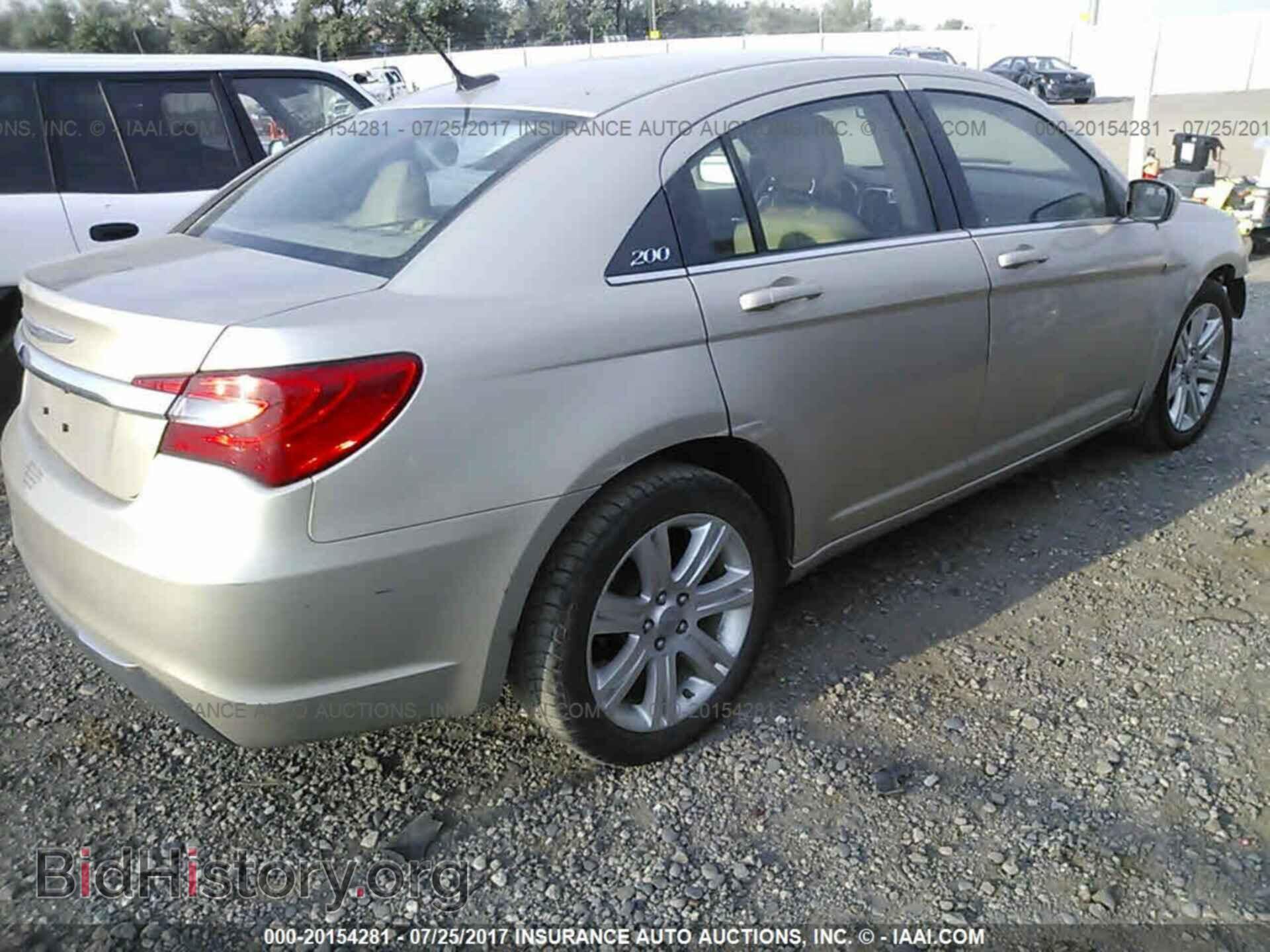 2013 Chrysler 200 - VIN: 1C3CCBBB2DN575101 - Фото 4