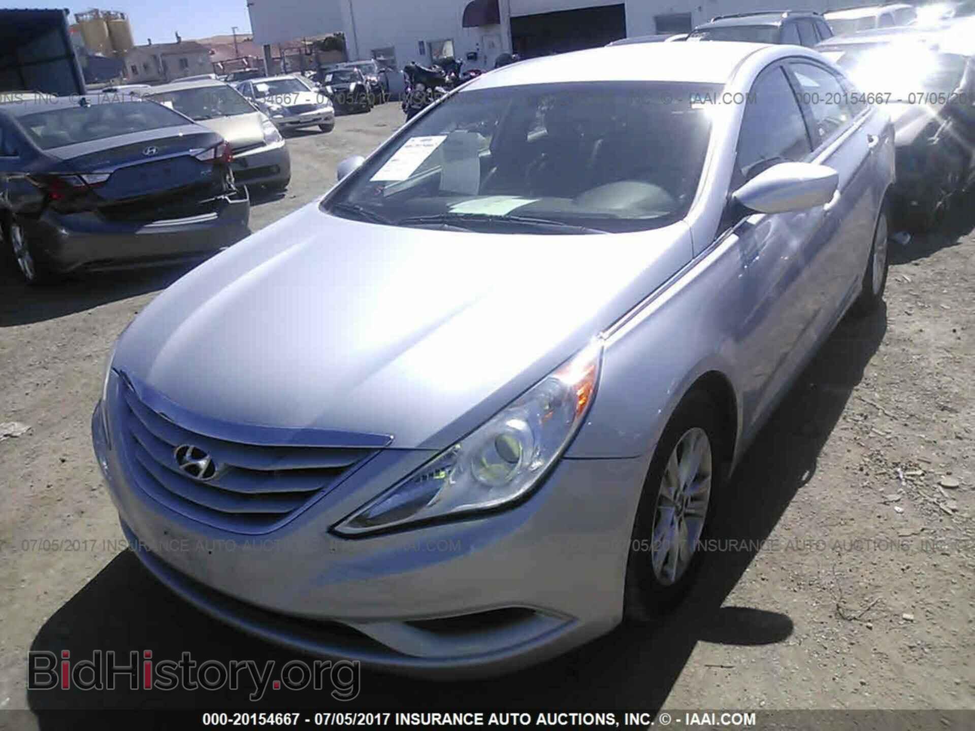 2012 Hyundai Sonata - VIN: 5NPEB4AC0CH473159 - Фото 2