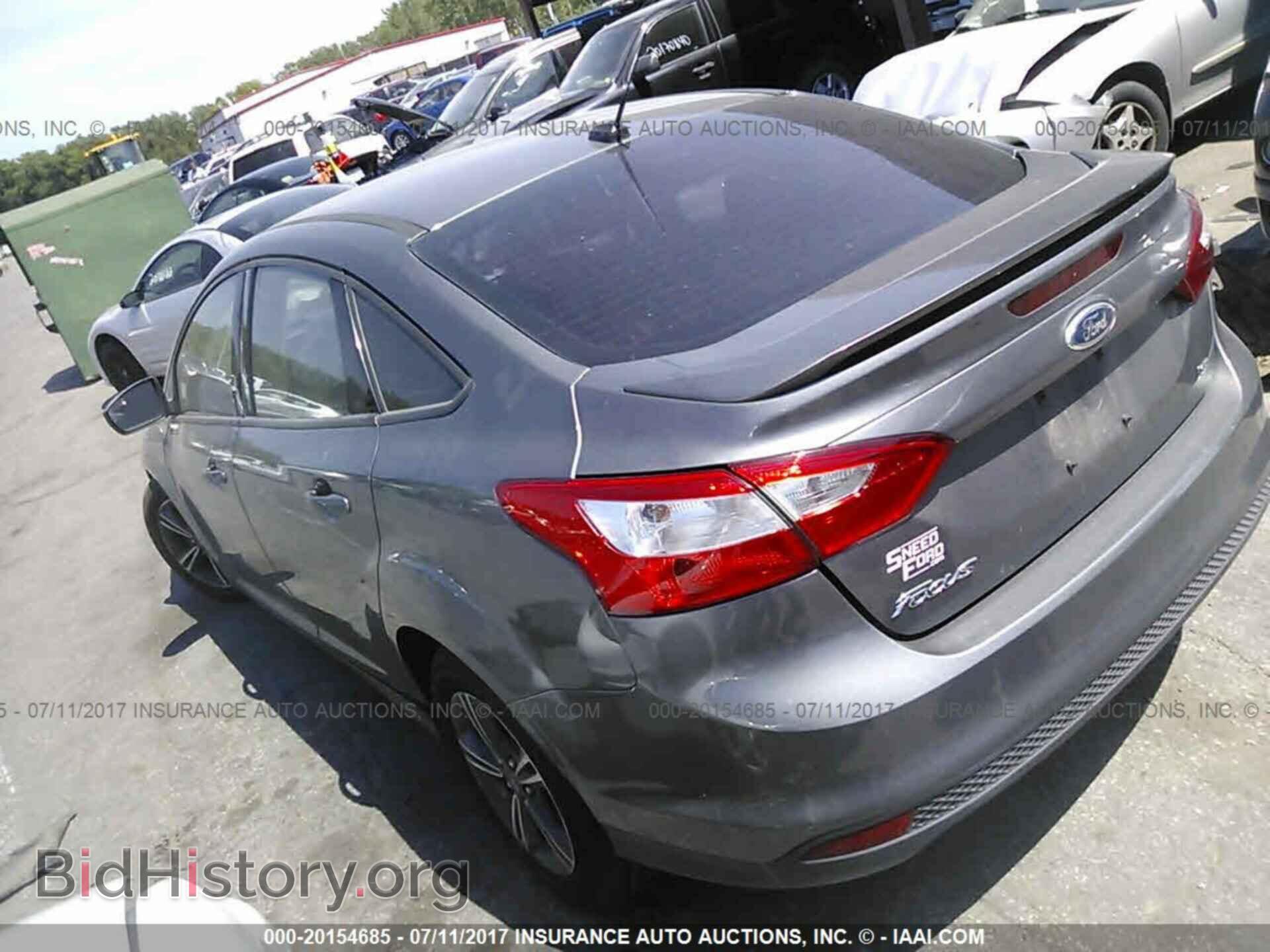 2012 Ford Focus - VIN: 1FAHP3F21CL155156 - Photo 3