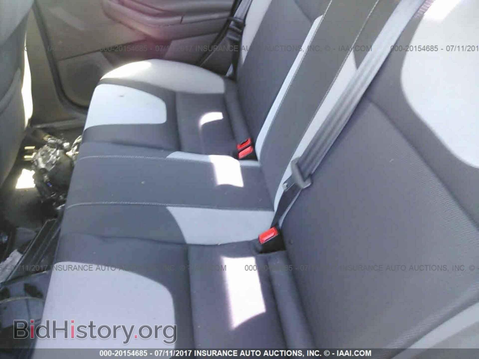 2012 Ford Focus - VIN: 1FAHP3F21CL155156 - Photo 8