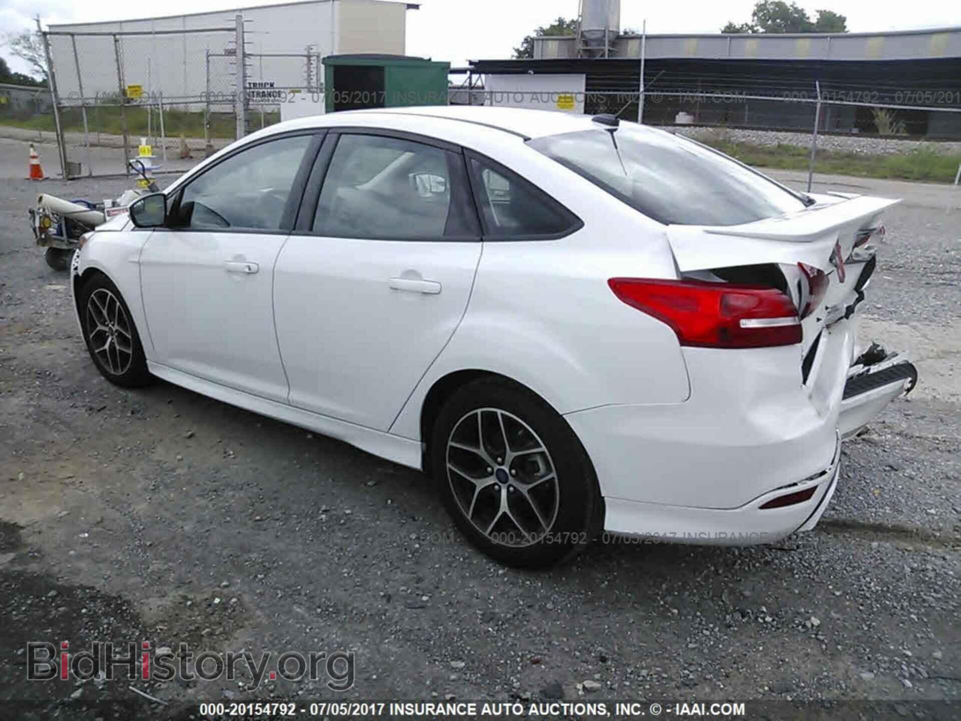 2016 Ford Focus - VIN: 1FADP3F28GL281065 - Фото 3