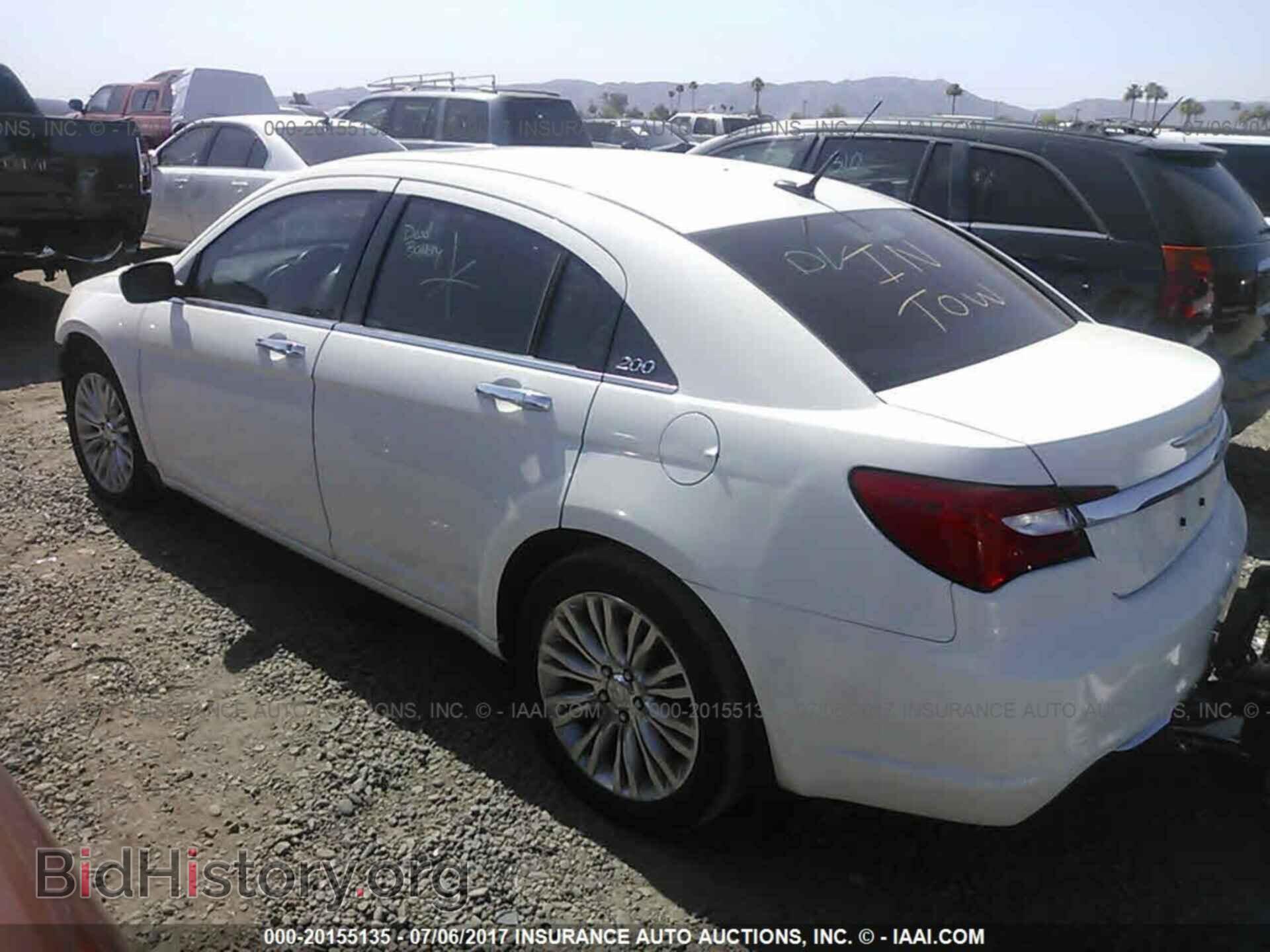 2011 Chrysler 200 - VIN: 1C3BC2FG1BN504454 - Photo 3
