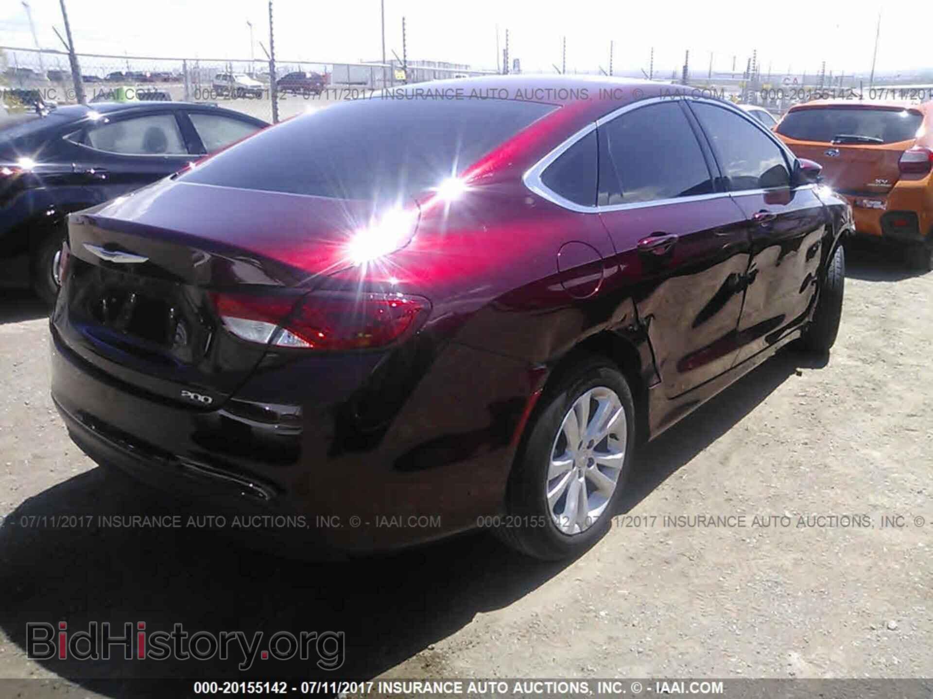 2016 Chrysler 200 - VIN: 1C3CCCFB3GN196578 - Photo 4