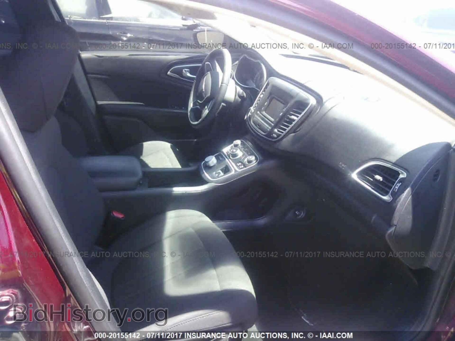 2016 Chrysler 200 - VIN: 1C3CCCFB3GN196578 - Photo 5