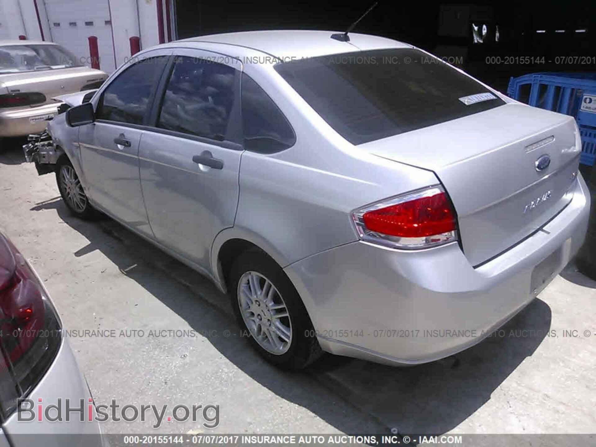 2011 Ford Focus - VIN: 1FAHP3FN5BW193688 - Photo 3