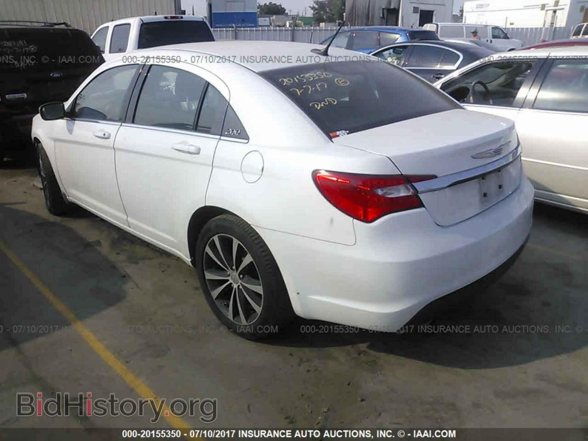 2014 Chrysler 200 - VIN: 1C3CCBBG2EN112338 - Photo 3