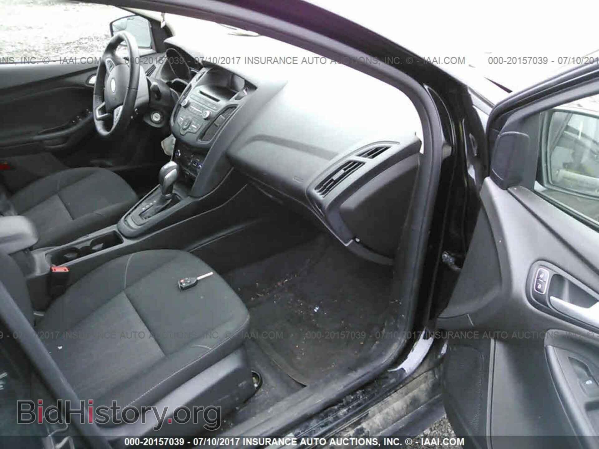 2016 Ford Focus - VIN: 1FADP3F27GL243665 - Фото 5