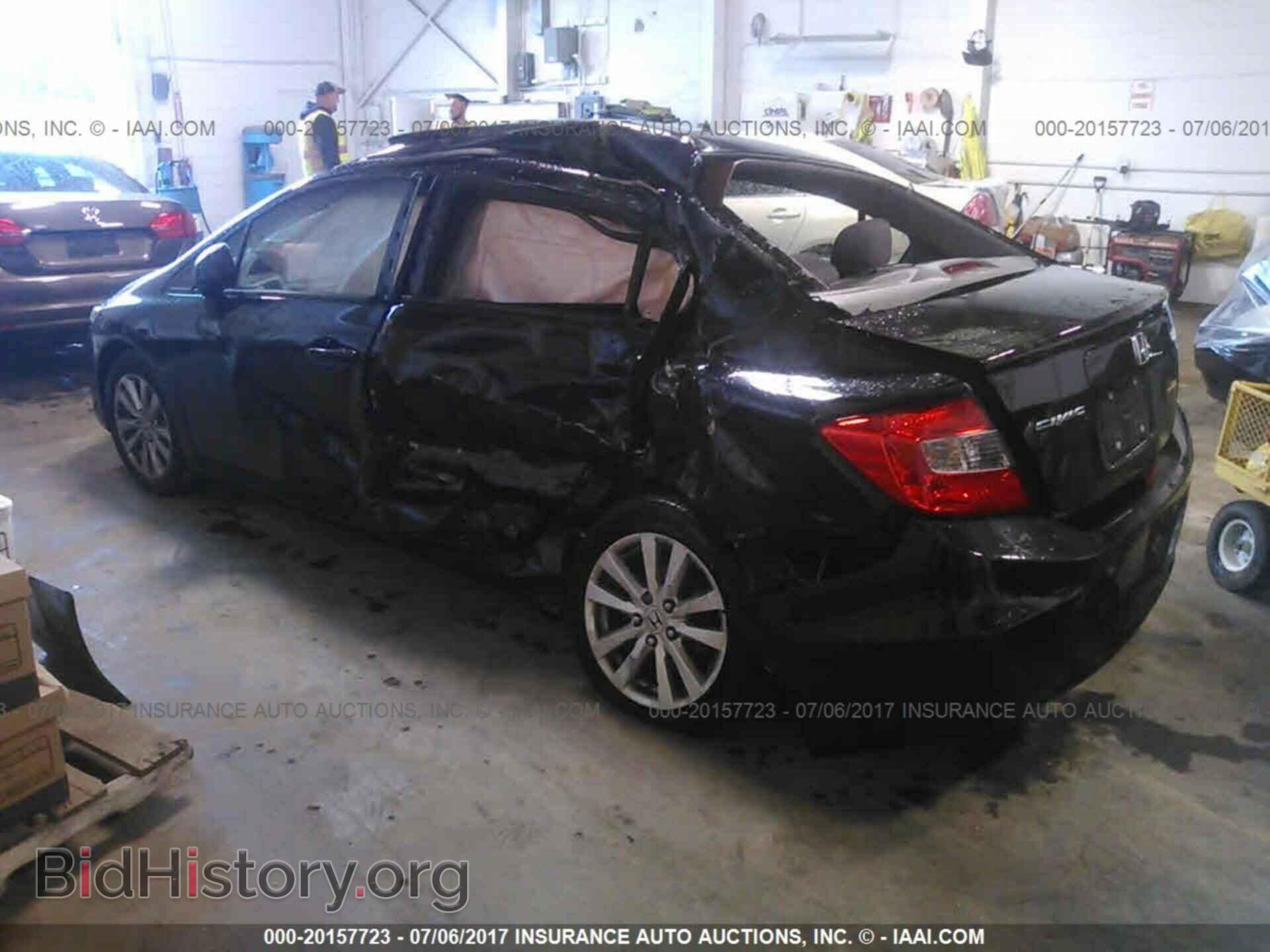 2012 Honda Civic - VIN: 2HGFB2F86CH316825 - Photo 3