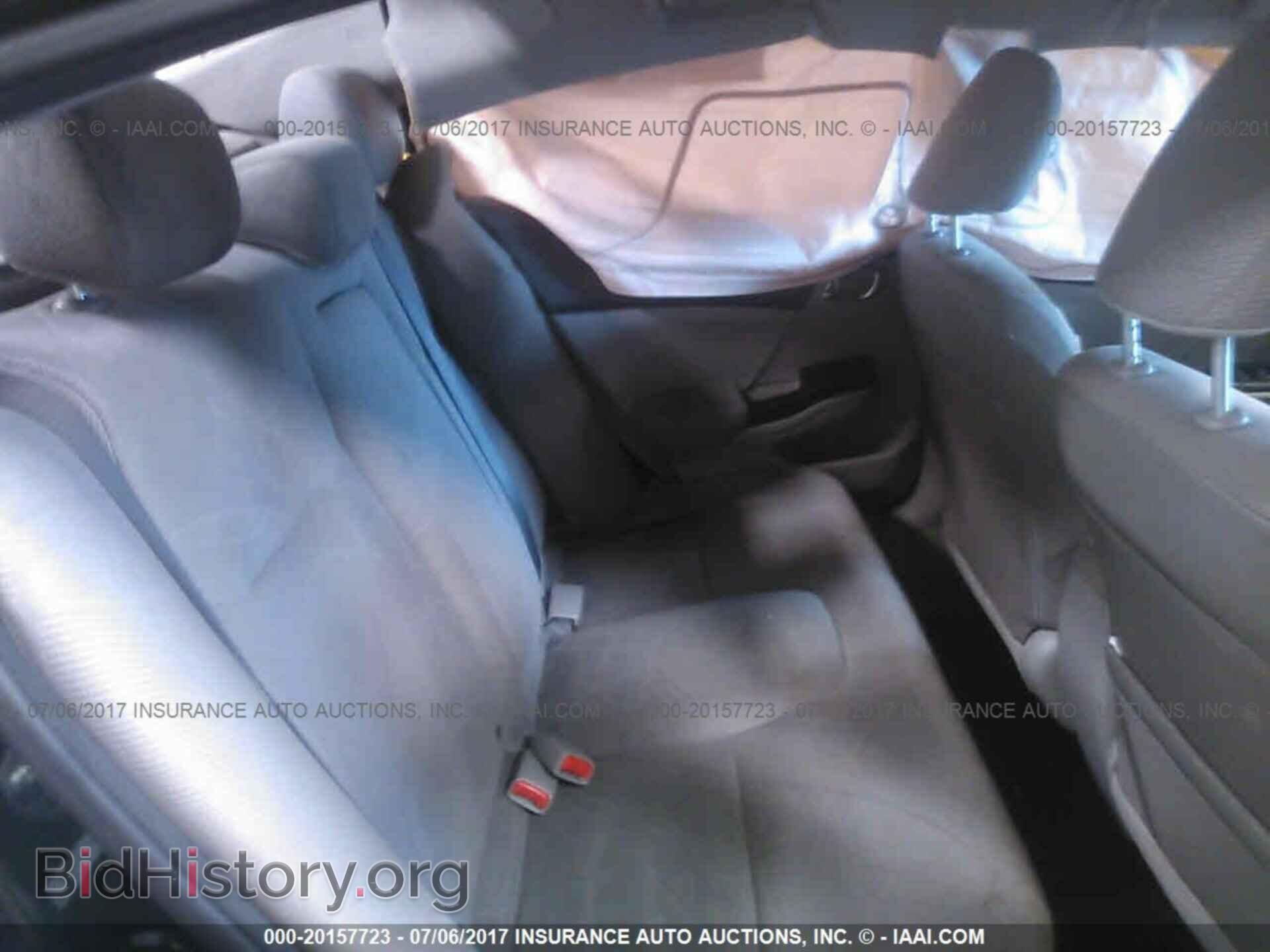 2012 Honda Civic - VIN: 2HGFB2F86CH316825 - Photo 8