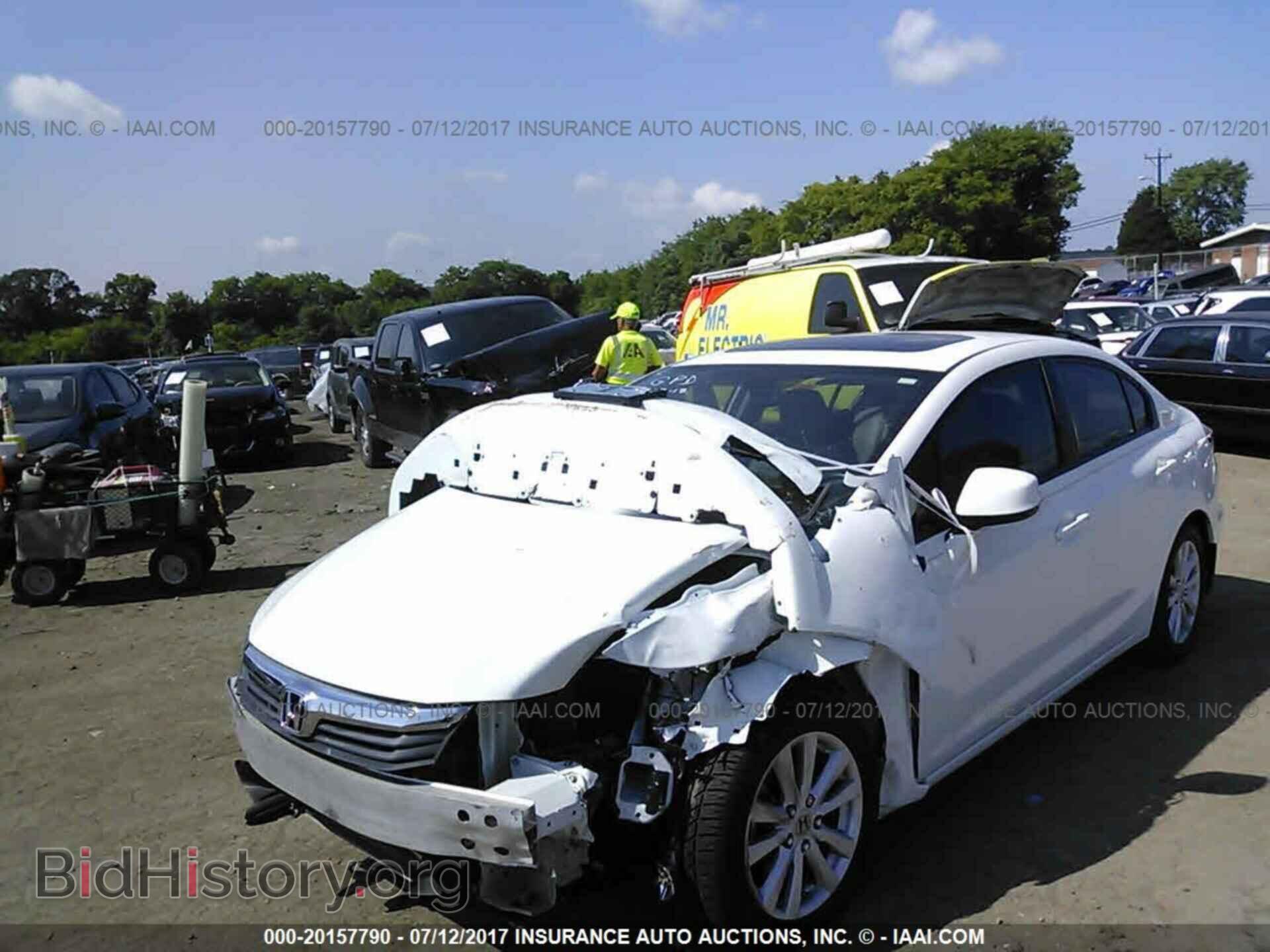 2012 Honda Civic - VIN: 2HGFB2F93CH571280 - Photo 2