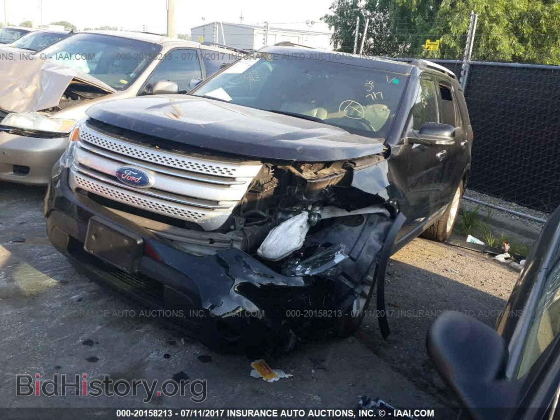 2012 Ford Explorer - VIN: 1FMHK7D80CGA36574 - Photo 2