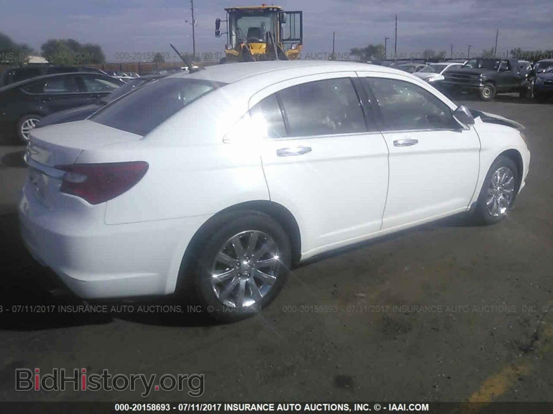 2013 Chrysler 200 - VIN: 1C3CCBBBXDN501537 - Фото 4