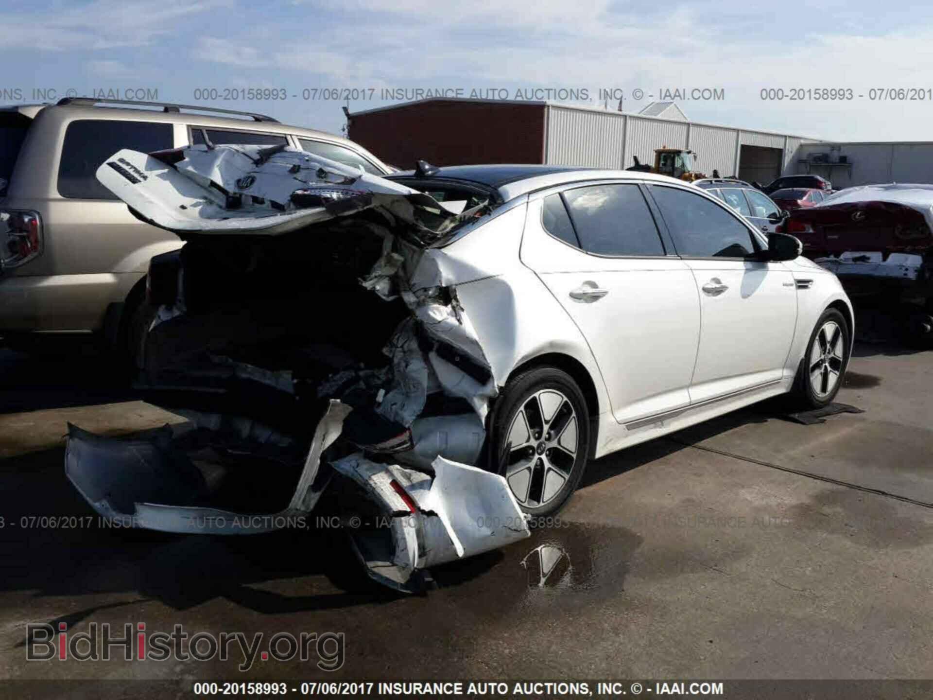 2013 Kia Optima - VIN: KNAGM4AD1D5049290 - Photo 4