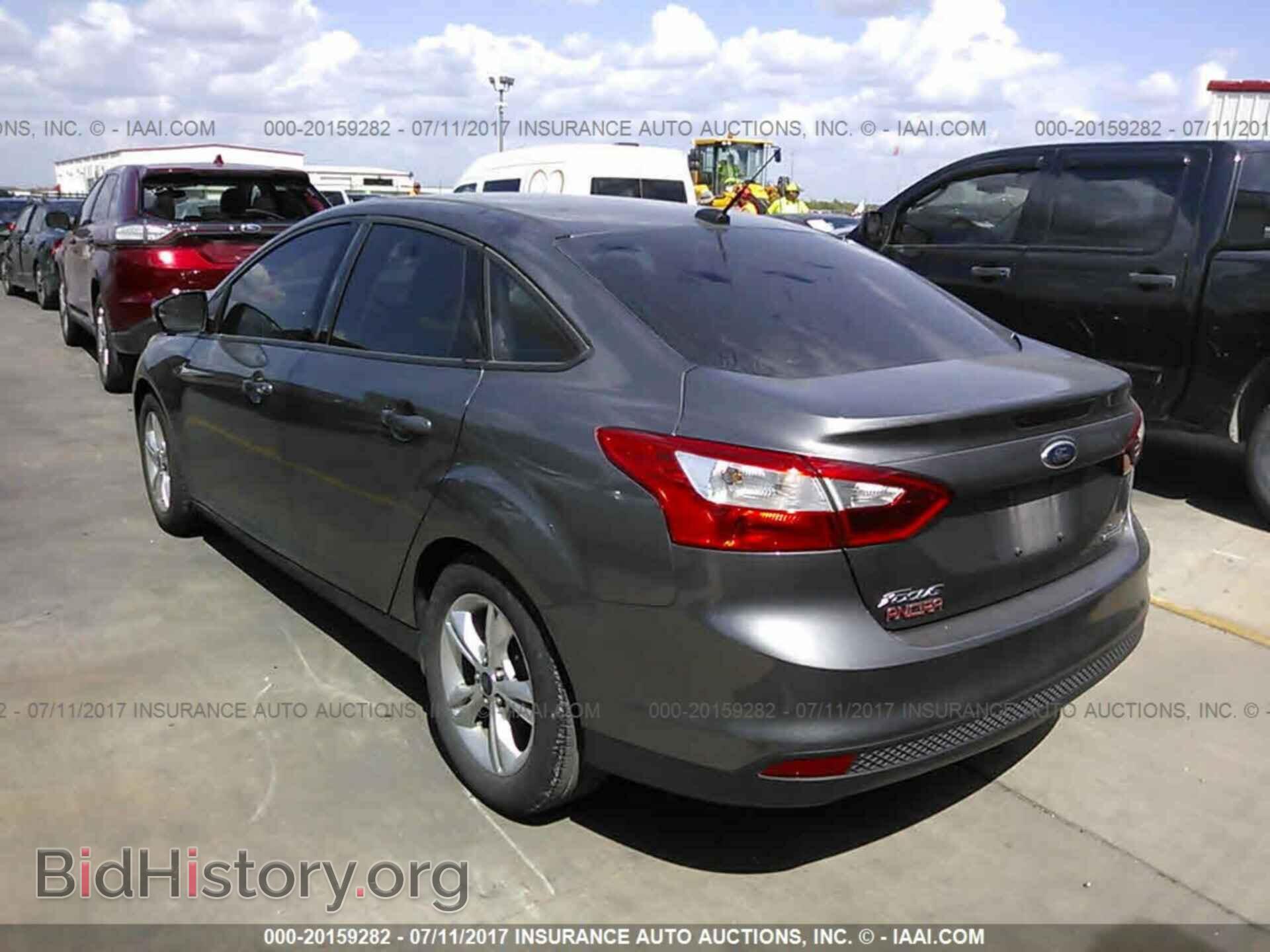2014 Ford Focus - VIN: 1FADP3F20EL259302 - Фото 3