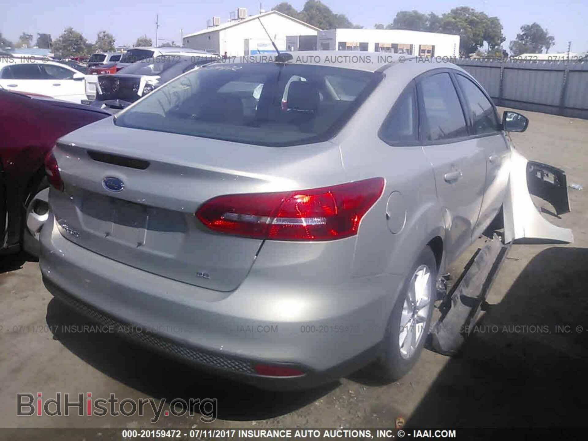 2015 Ford Focus - VIN: 1FADP3F23FL386238 - Photo 4