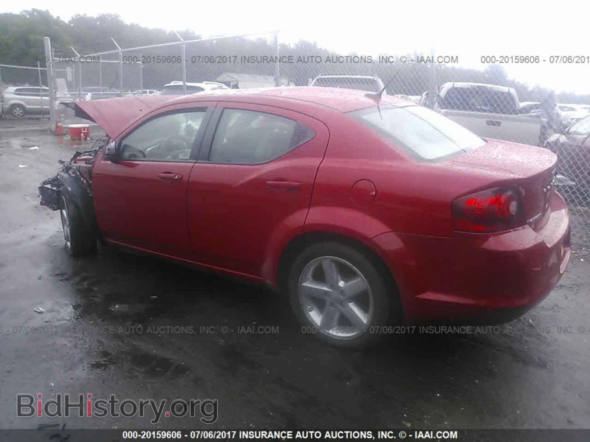 2011 Dodge Avenger - VIN: 1B3BD2FG2BN596183 - Фото 3