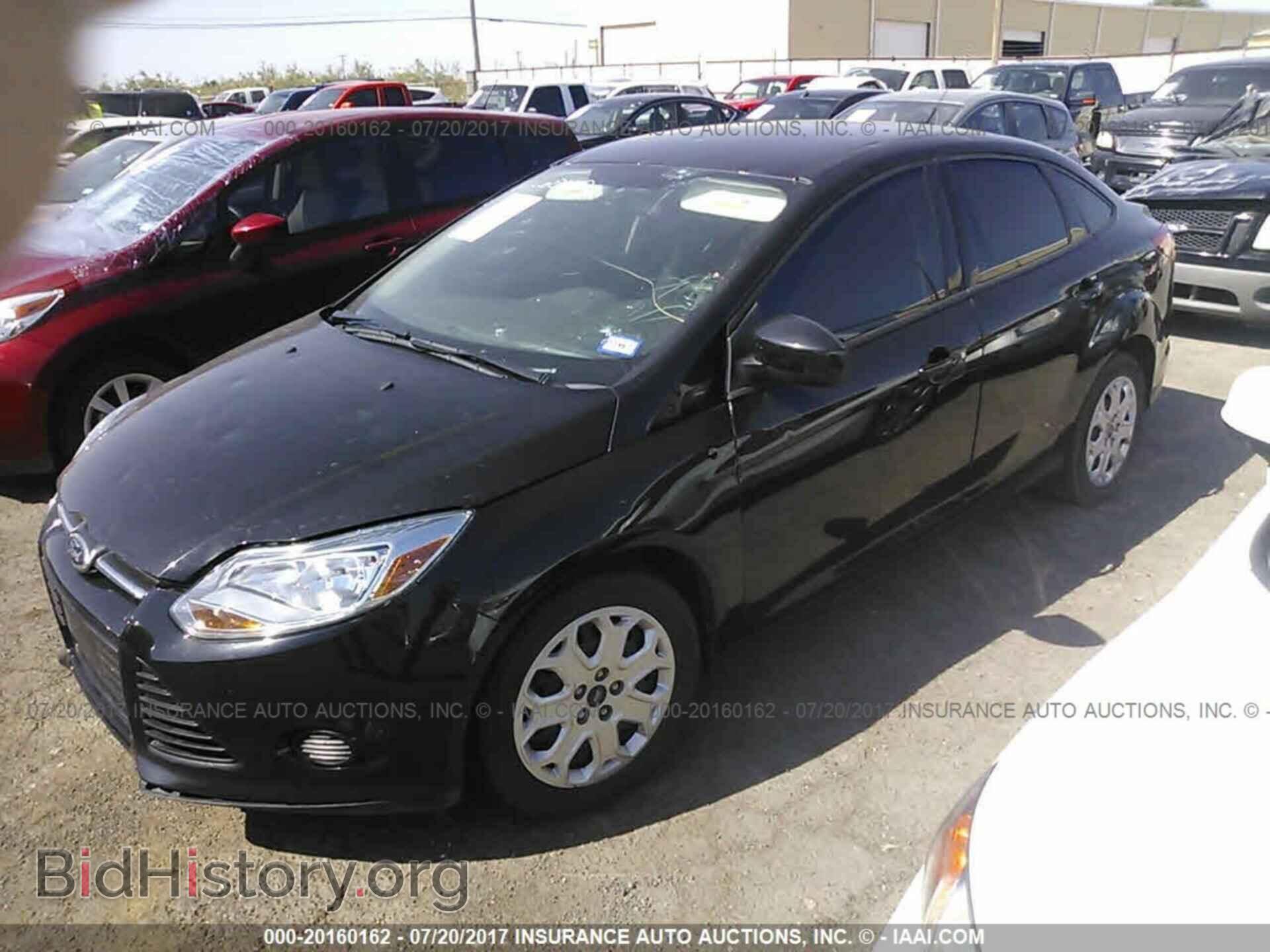 2012 Ford Focus - VIN: 1FAHP3F26CL422226 - Фото 2