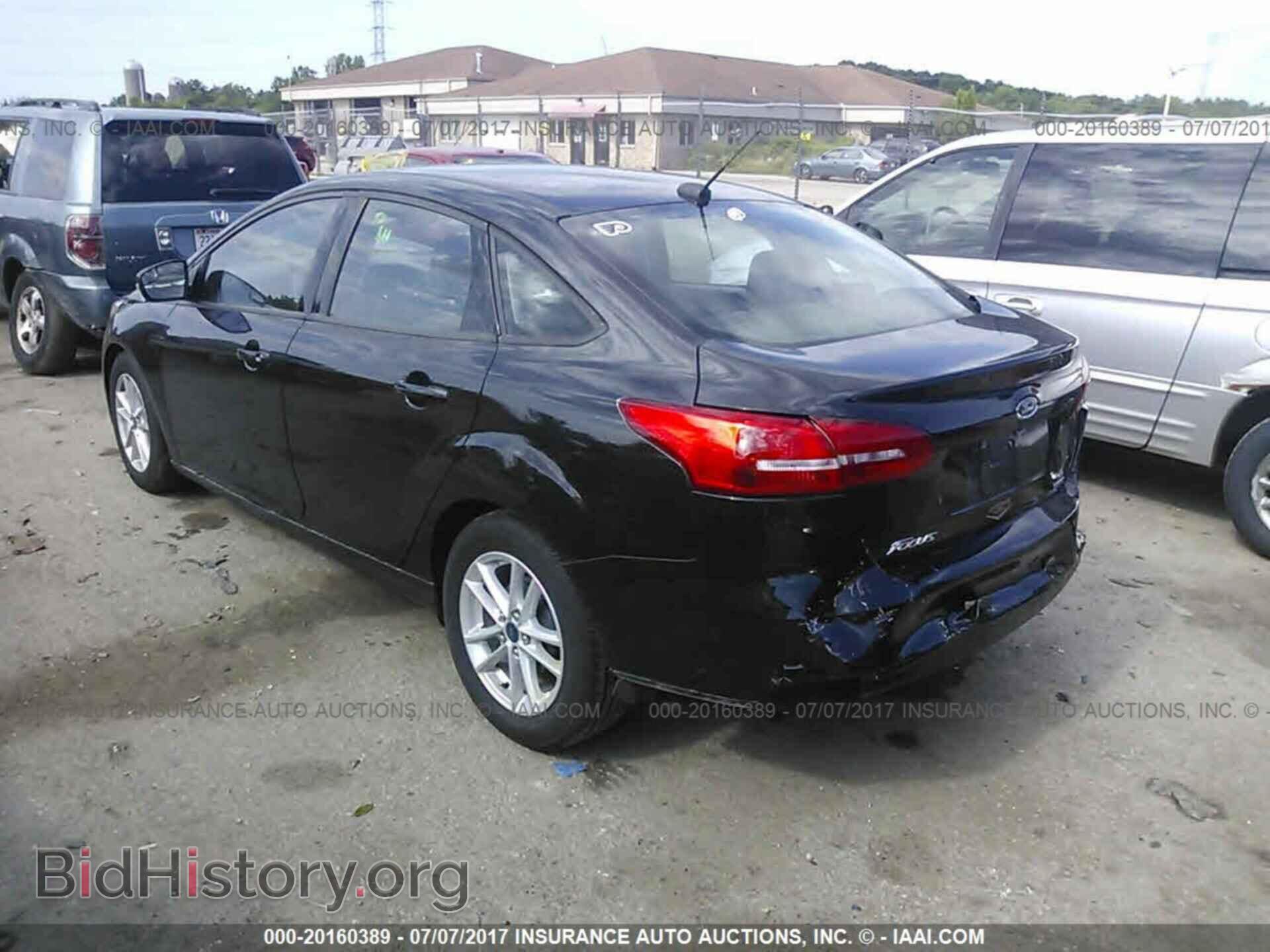 2015 Ford Focus - VIN: 1FADP3FE1FL216714 - Photo 3
